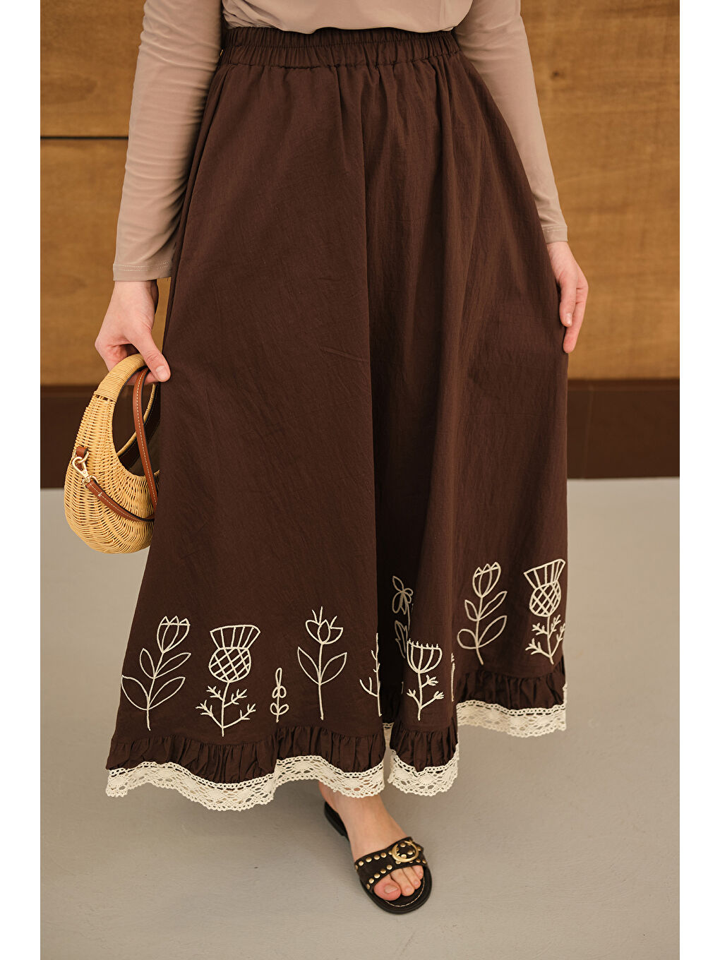 Kadın Dantel Ve Çiçek Nakışlı Etek Kahverengi-1