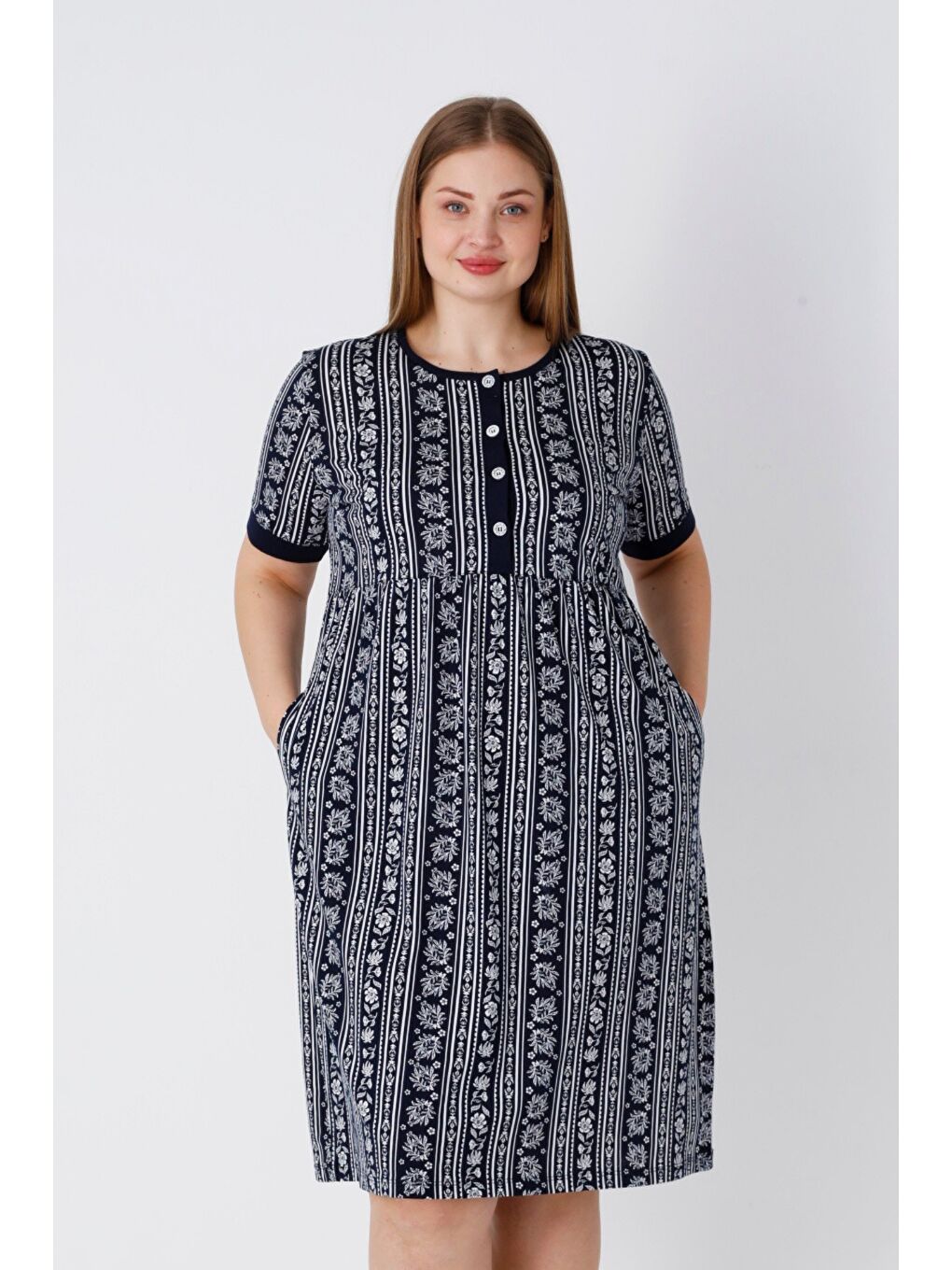 Lacivert Kısa Kollu Cepli Düğmeli Desenli Kadın Büyük Beden Elbise