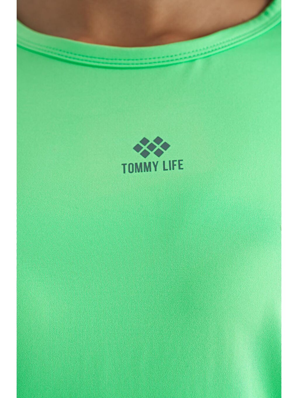 TOMMYLIFE Neonyeşil-Yeşil Neon Yeşil O Yaka Baskı Detaylı Oversize Kısa Kol Kadın T-Shirt - 97263 - 1