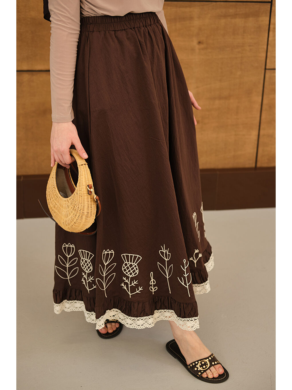 Kadın Dantel Ve Çiçek Nakışlı Etek Kahverengi-4