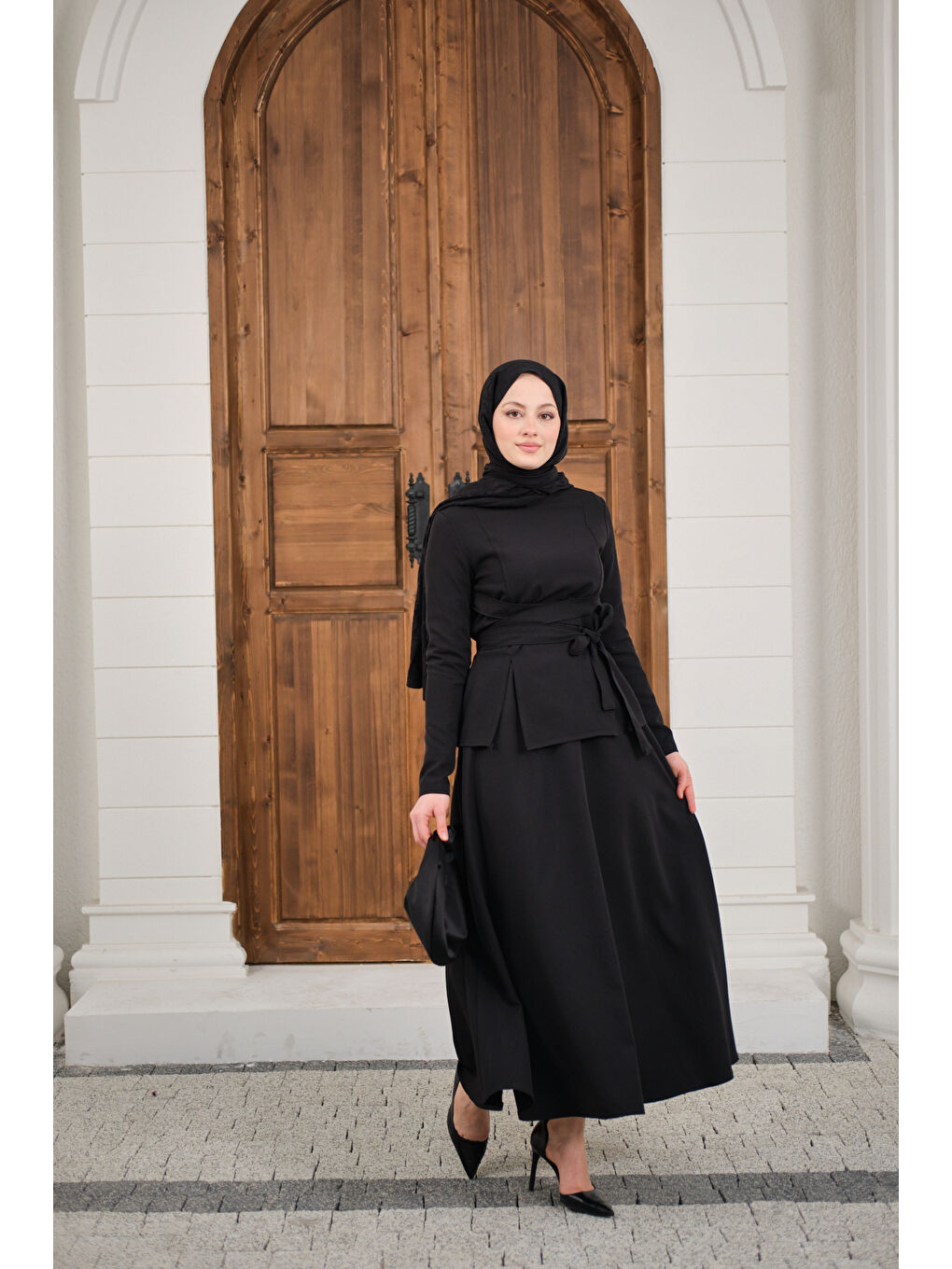 Kadın Bisiklet Yaka Ön Yırtmaçlı Etekli Takım Siyah-3