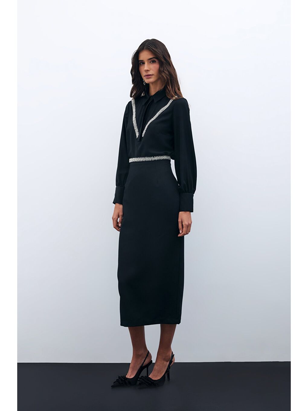 Bel Aksesuarlı Midi Etek - Siyah-2