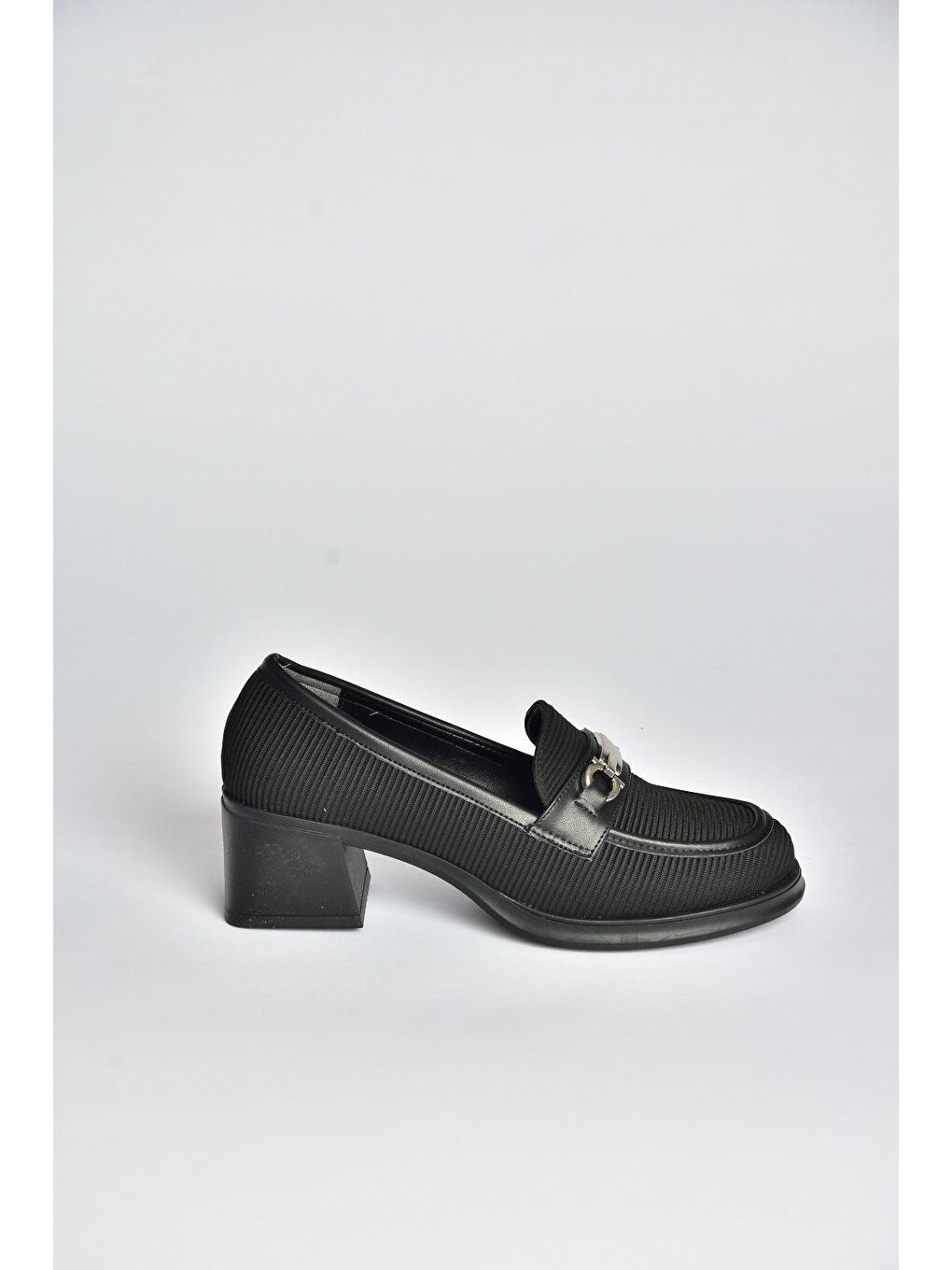 Siyah Kadın Topuklu Ayakkabı V820146304-6