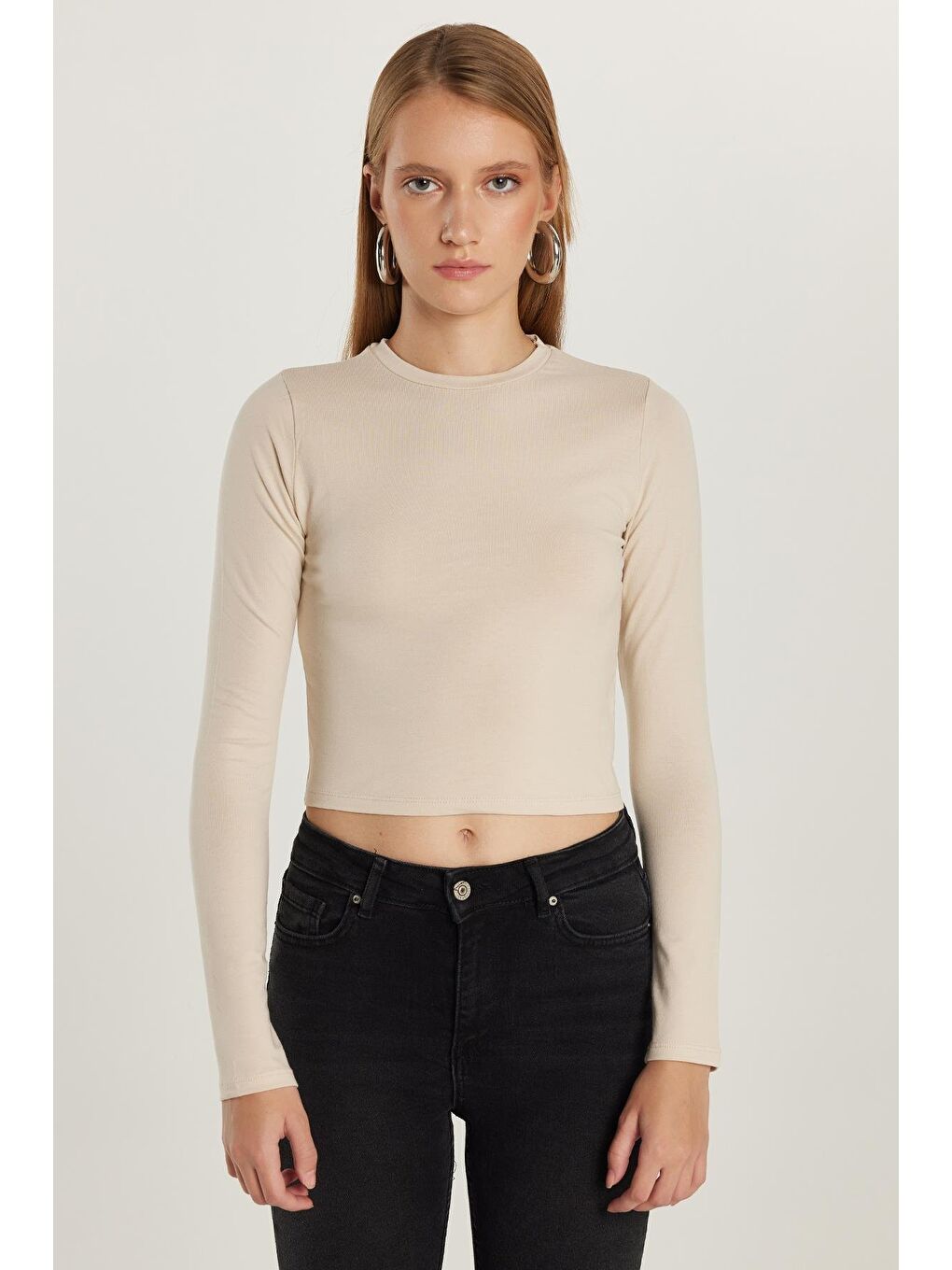 Bej Kadın Slim Fit Pamuklu Düz Bisiklet Yaka Taş Bluz-3