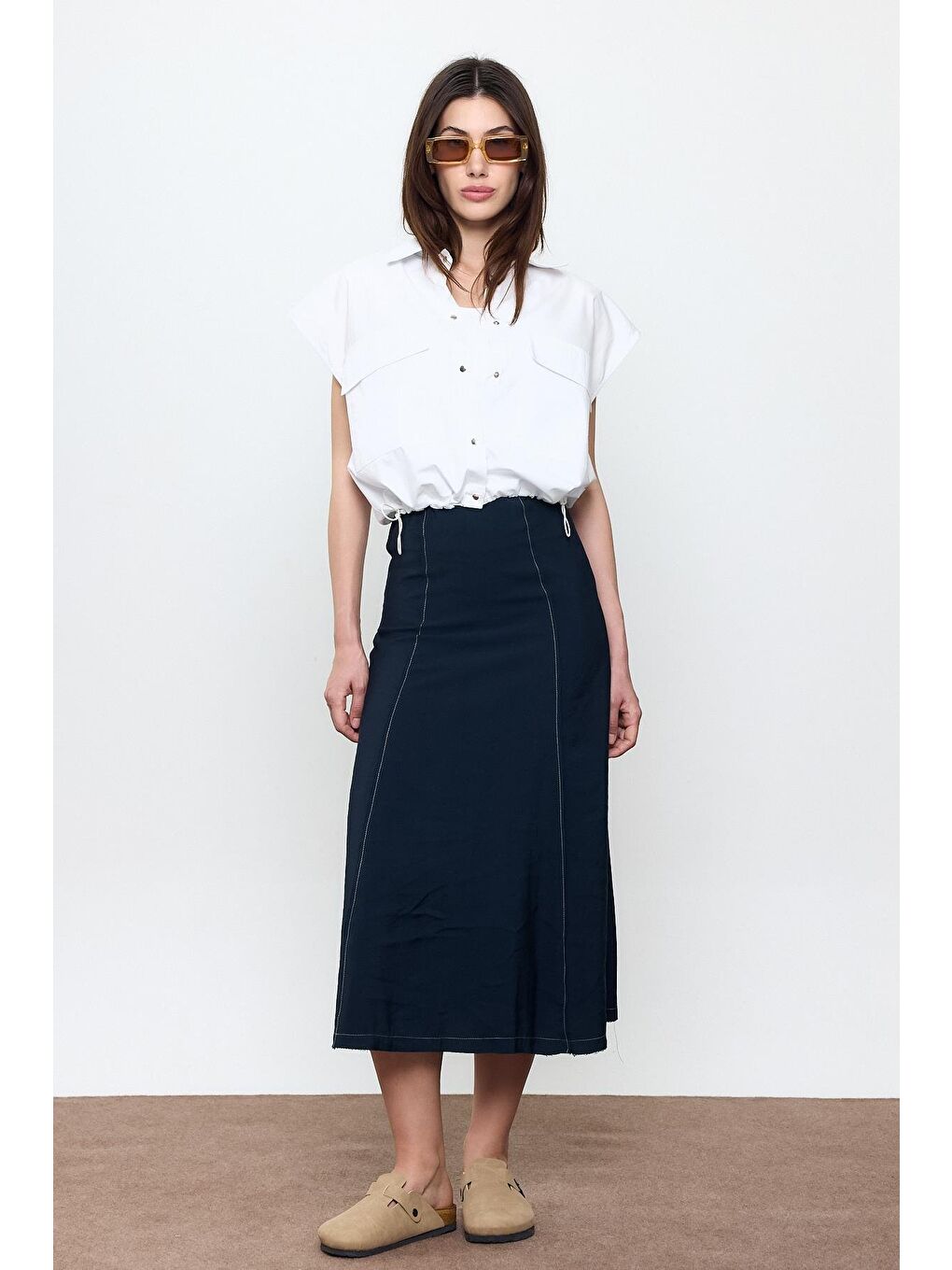 Lacivert Dikiş Detaylı Midi Etek