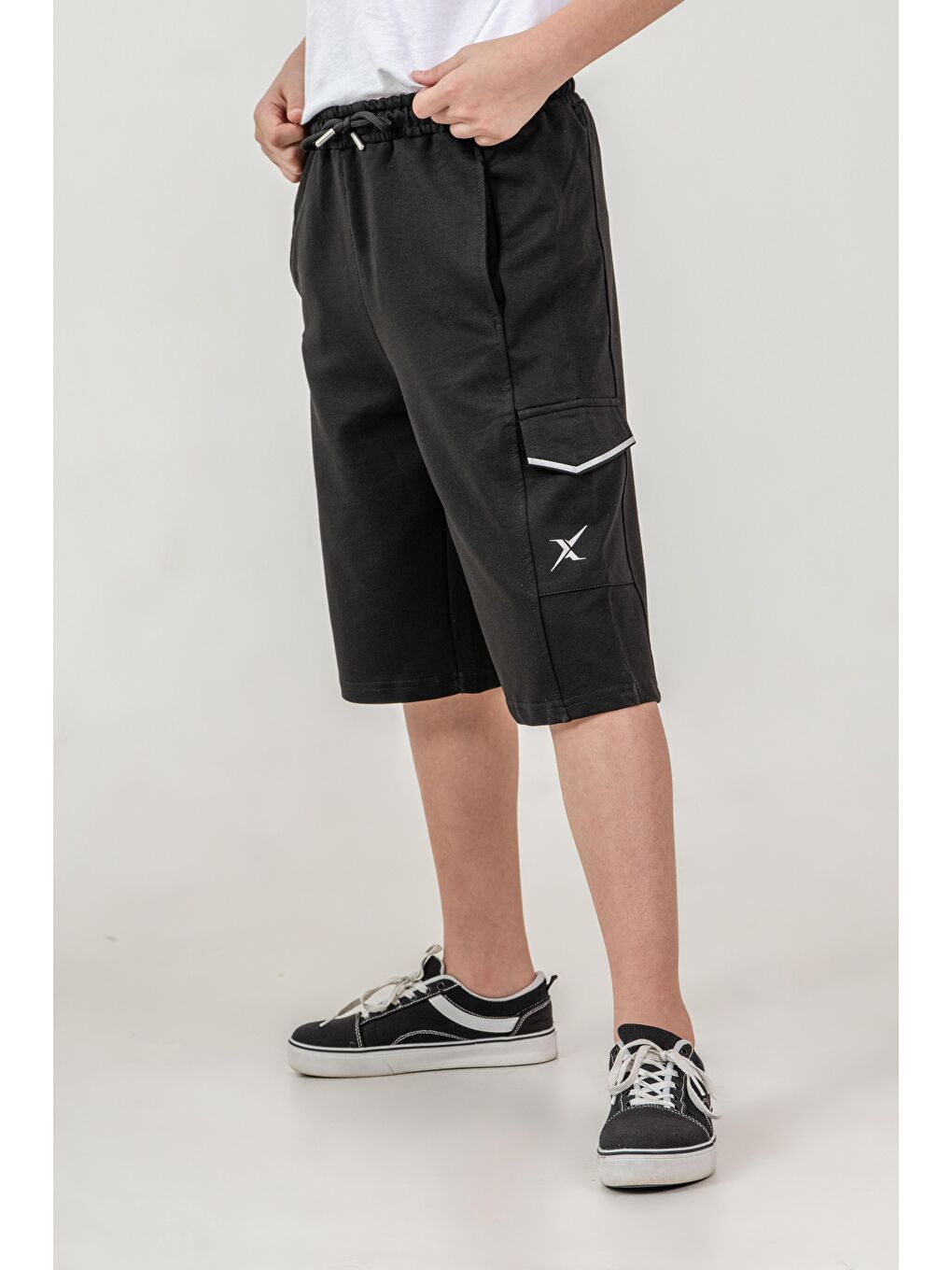 Siyah Çift Kargo Cepli Cep Kapakları Reflektör Baskılı Erkek Çocuk Şort-3