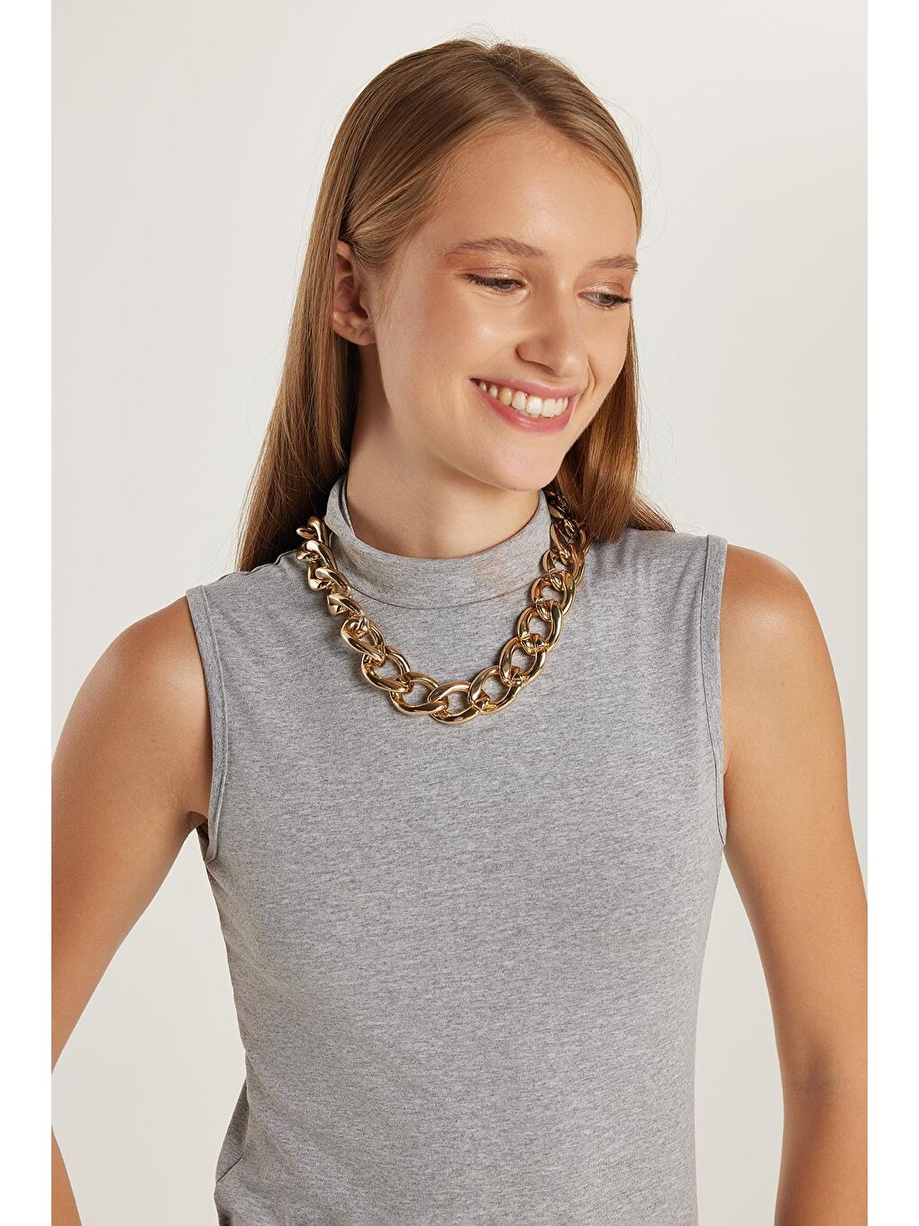 Karışık Kadın Regular Fit Klasik Kesim Viskon Kumaş Balıkçı Yaka Sıfır Kol Gri Bluz-1