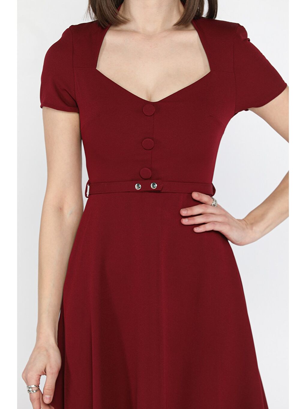 Bordo Kadın Omuz Vatkalı Kemerli Kiloş Elbise-2