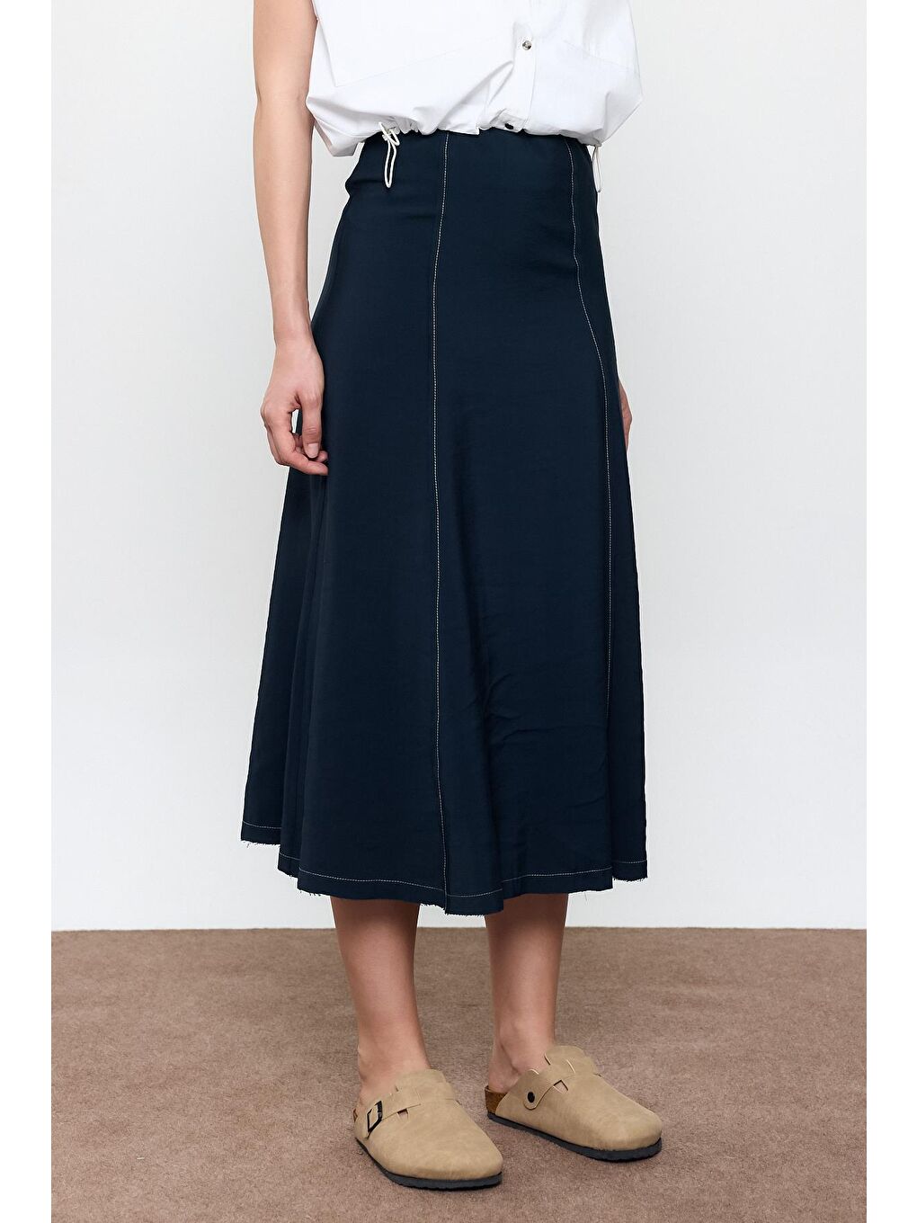 Lacivert Dikiş Detaylı Midi Etek-1