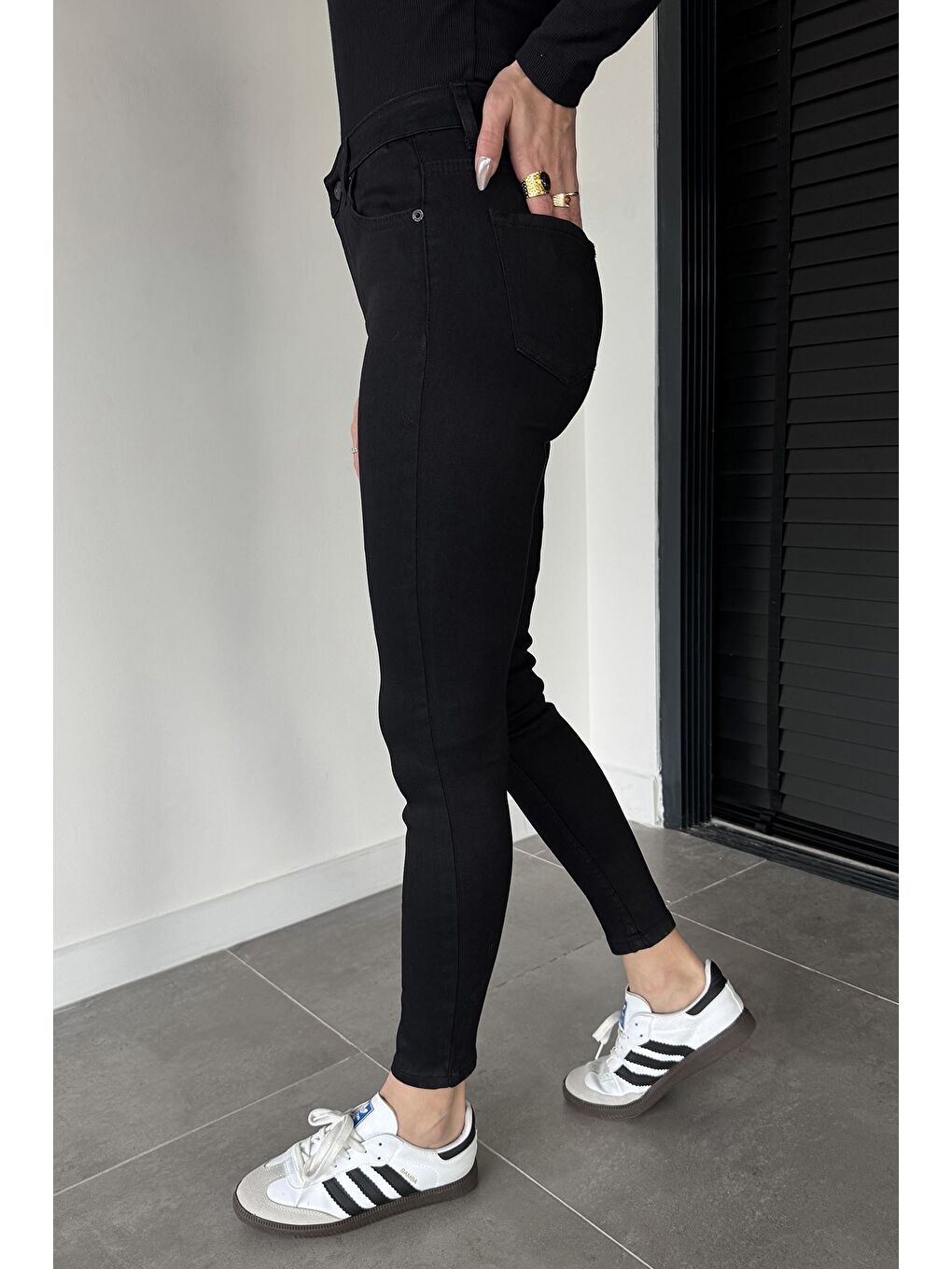 Siyah Kadın Dar Paça Yüksek Bel Pantolon-2