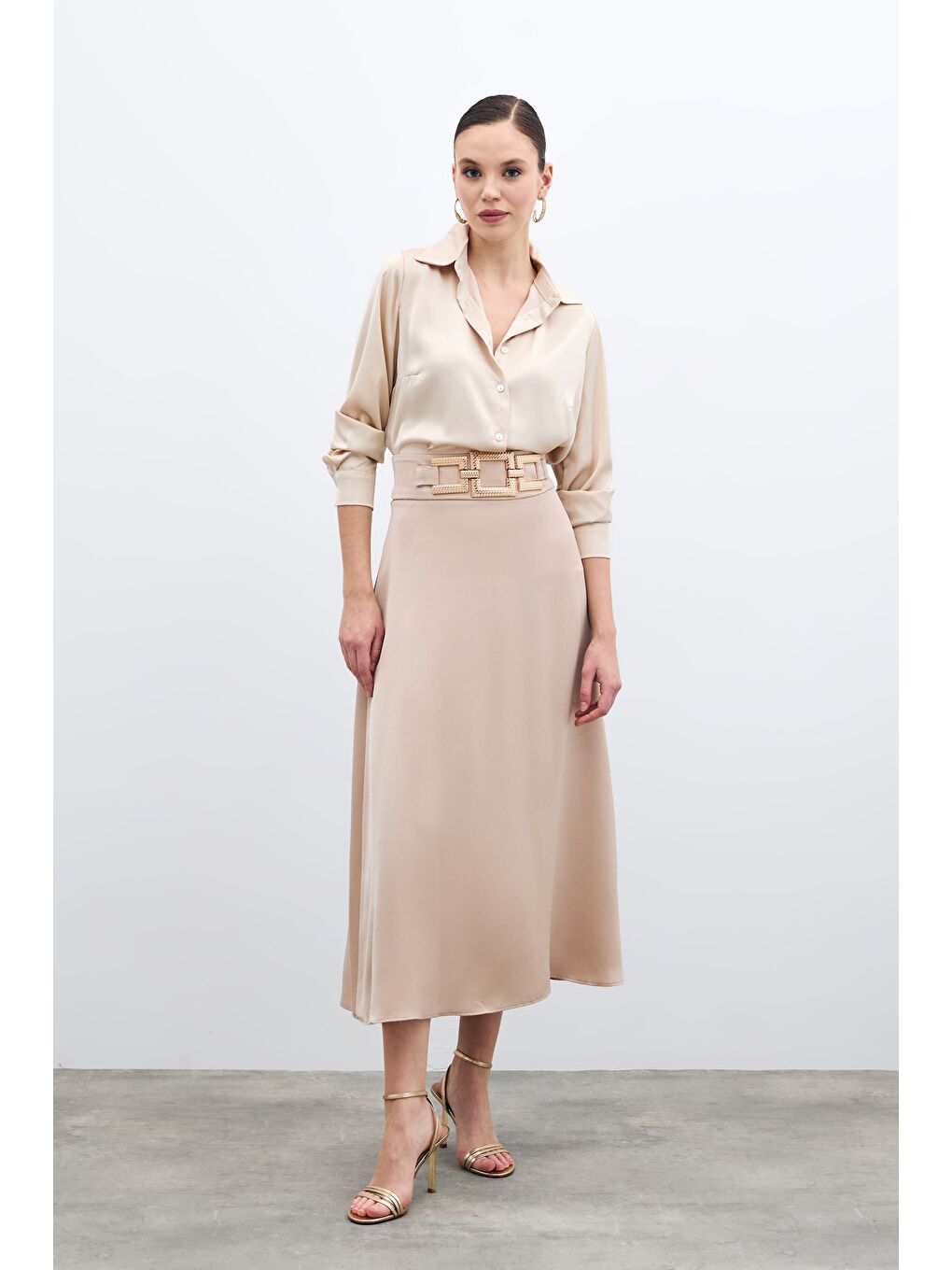 Bel Aksesuarlı Saten Krep Etek - Bej-2