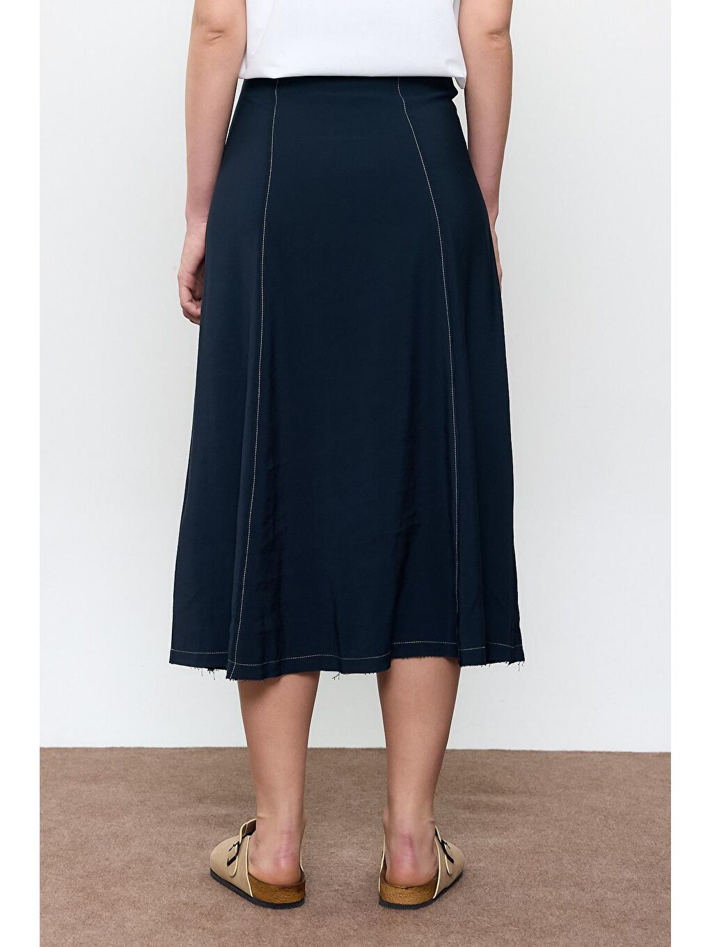 Lacivert Dikiş Detaylı Midi Etek-3