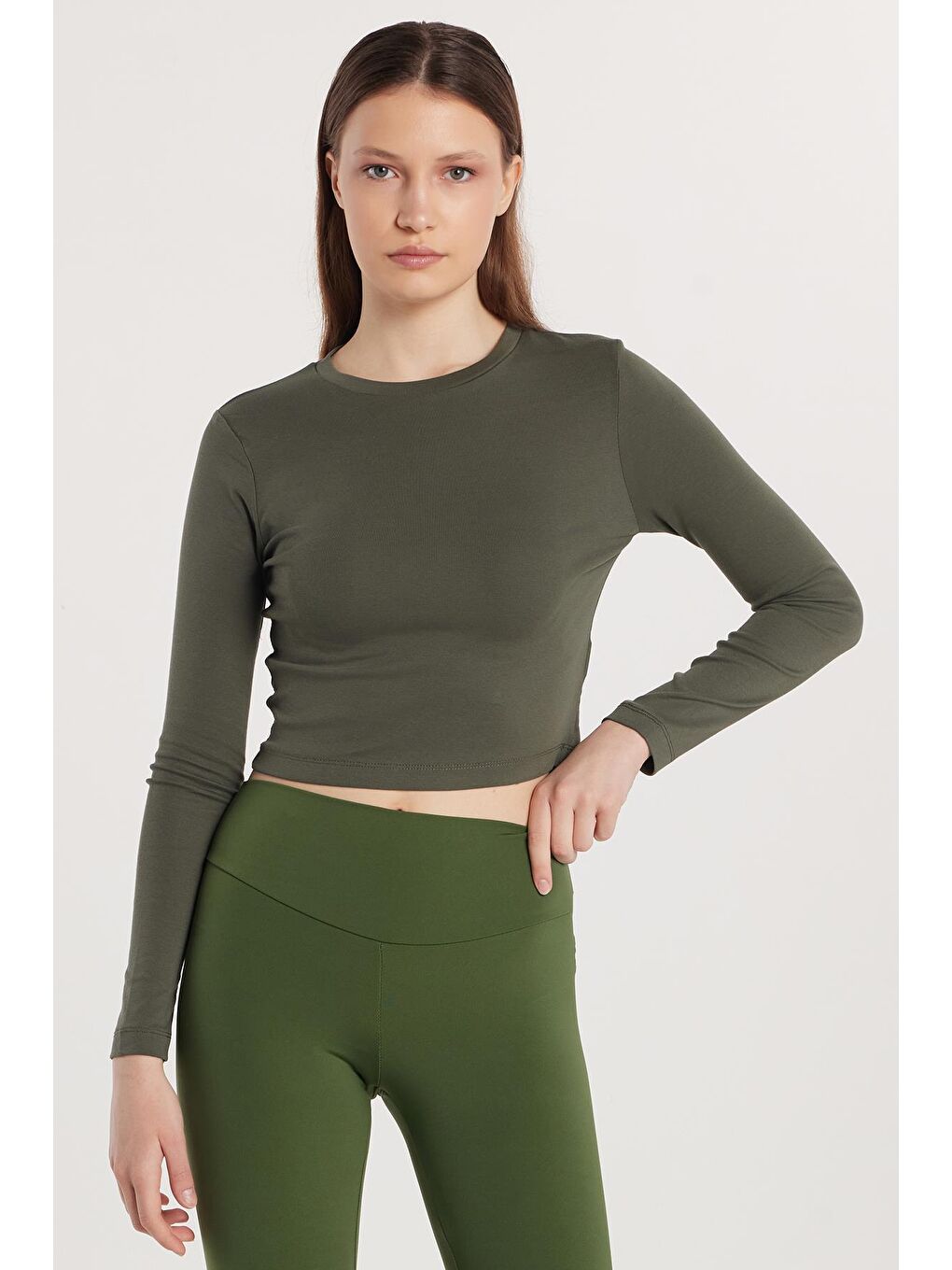 Kadın Slim Fit Pamuklu Uzun Kol Düz Bisiklet Yaka Haki Bluz-3