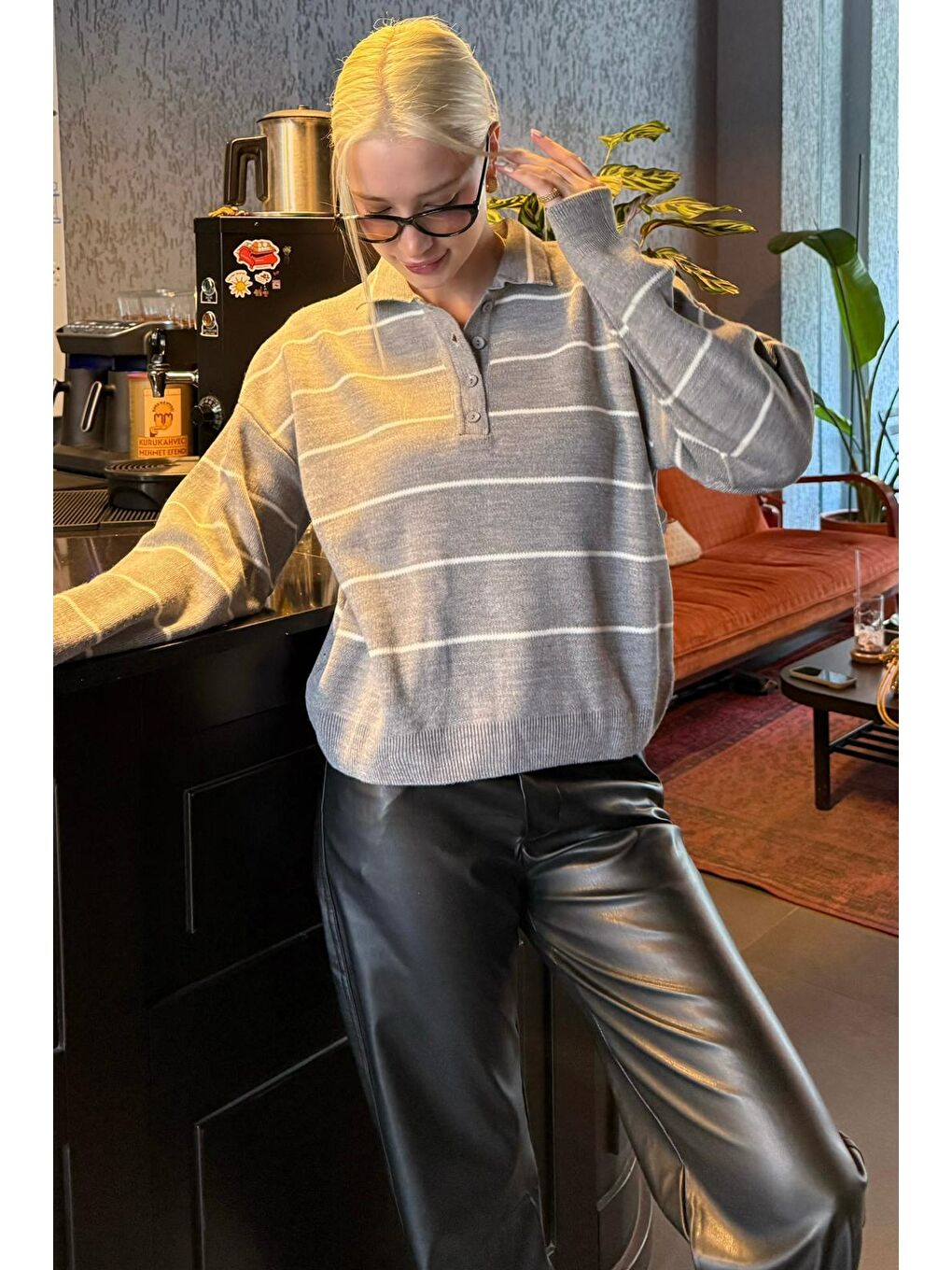 Gri Çizgili Polo Yaka Kadın Triko Kazak Mg2470-1