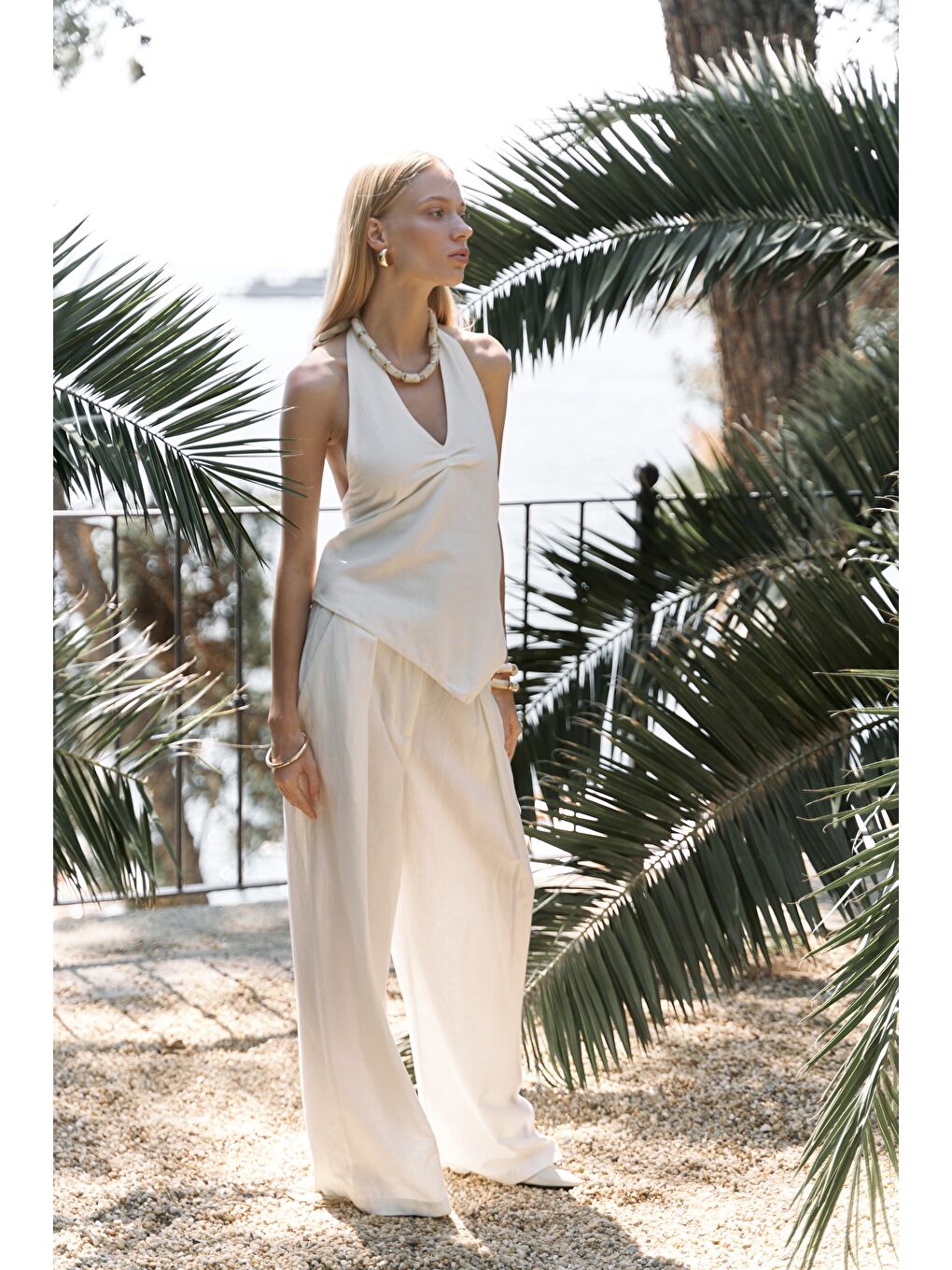 Onagho Boyundan Bağlı Ekru Crop-4