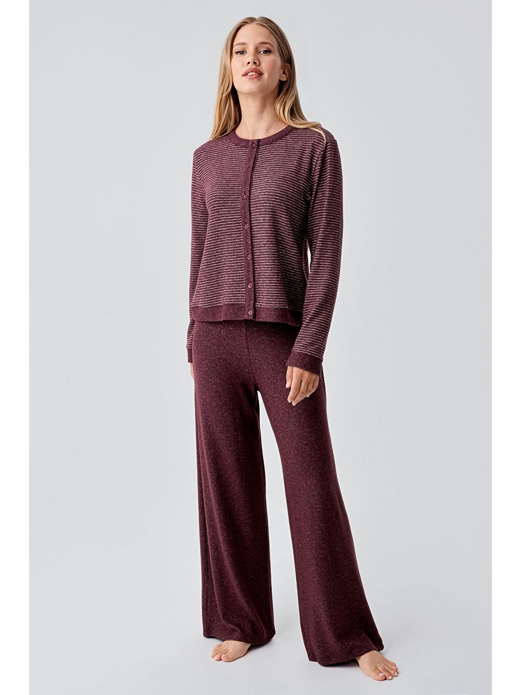 Bordo Uzun Kollu Düğmeli Esnek Yumuşak Dokulu Viskoz Pijama Takım 18204
