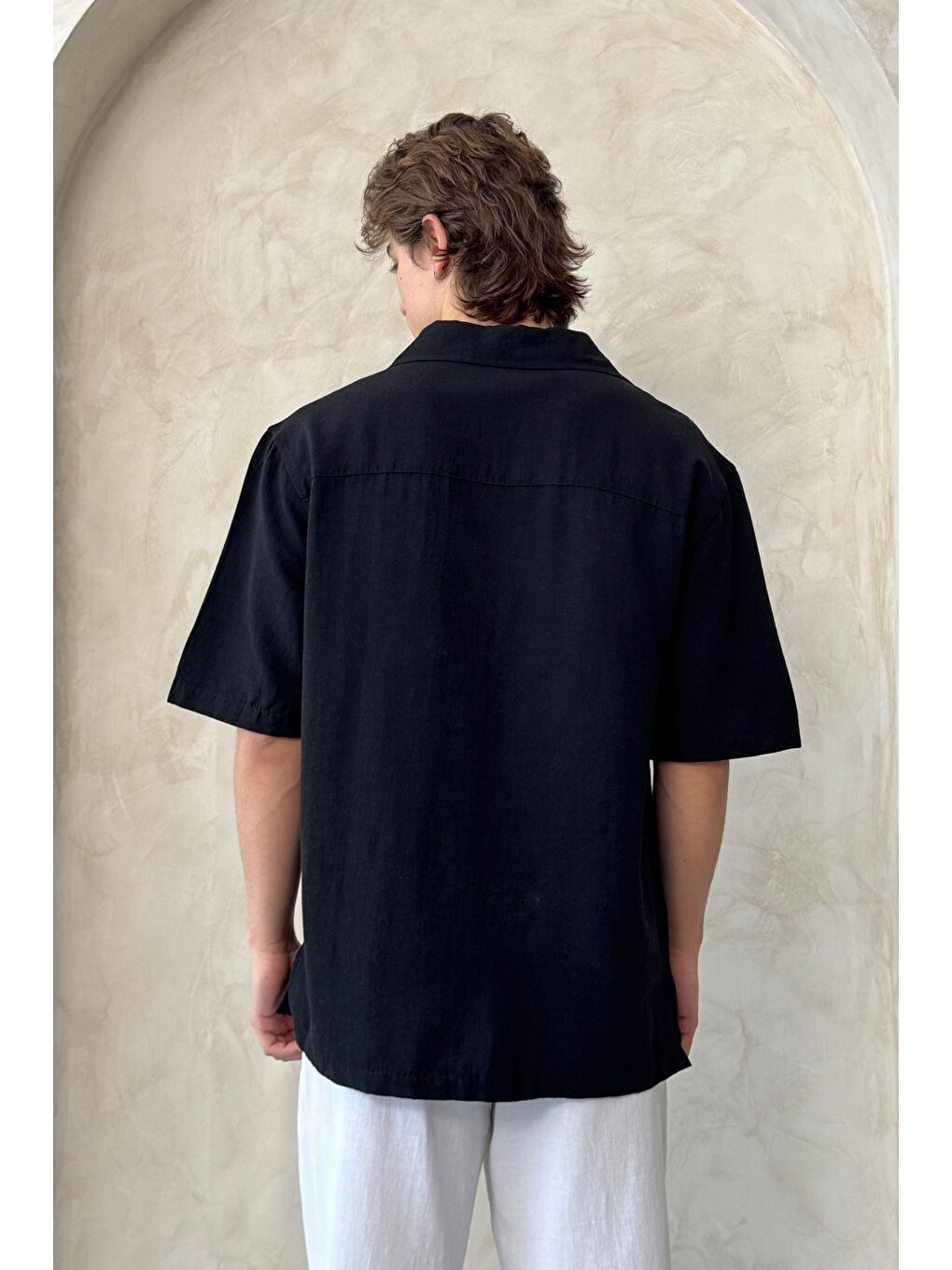 Siyah Erkek Oversize Apaş Yaka Kısa Kollu Keten Gömlek-6