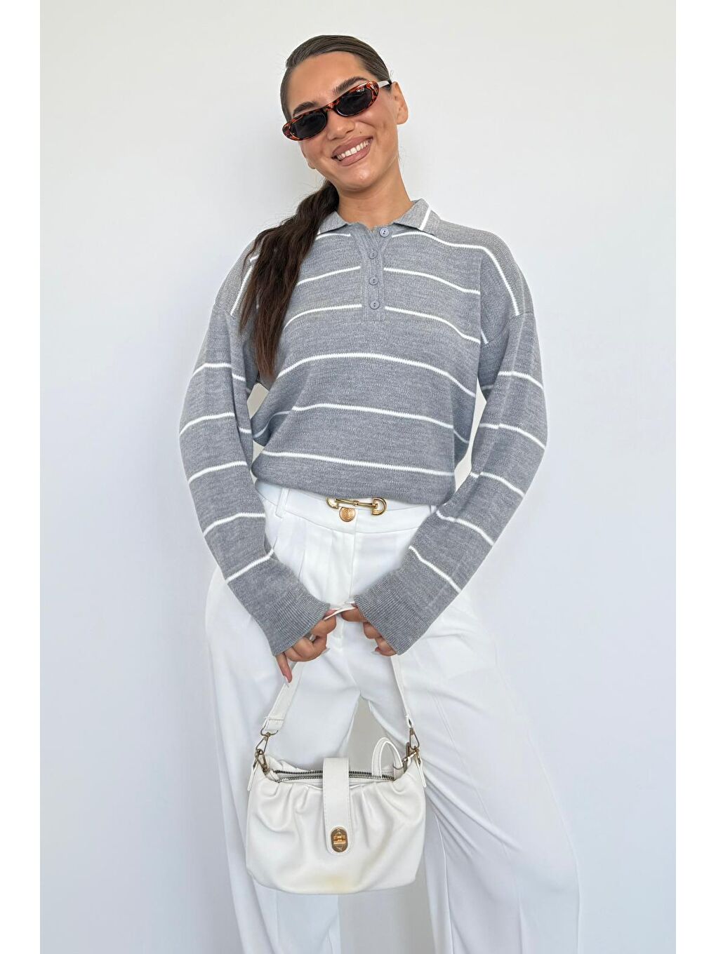 Gri Çizgili Polo Yaka Kadın Triko Kazak Mg2470-7