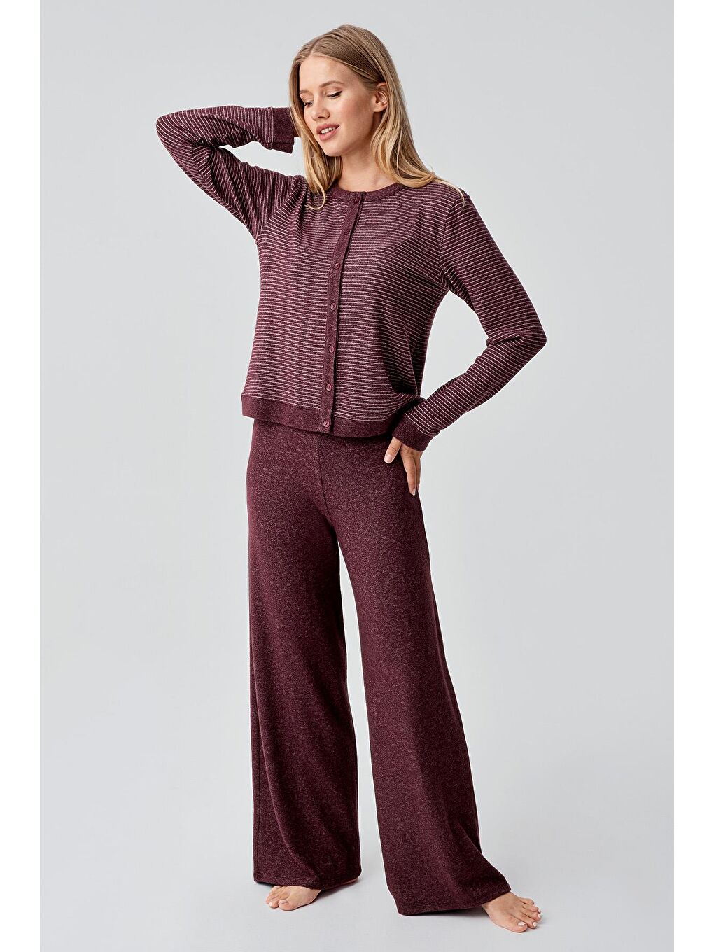 Bordo Uzun Kollu Düğmeli Esnek Yumuşak Dokulu Viskoz Pijama Takım 18204-1
