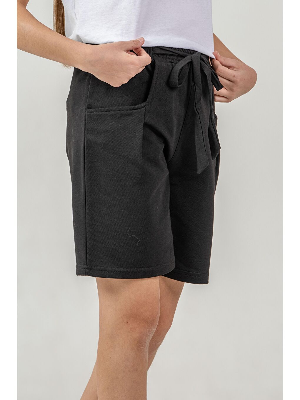 Siyah Kemer Fiyonk Kurdeleli Dreams Nakışlı Kız Çocuk Şort-2