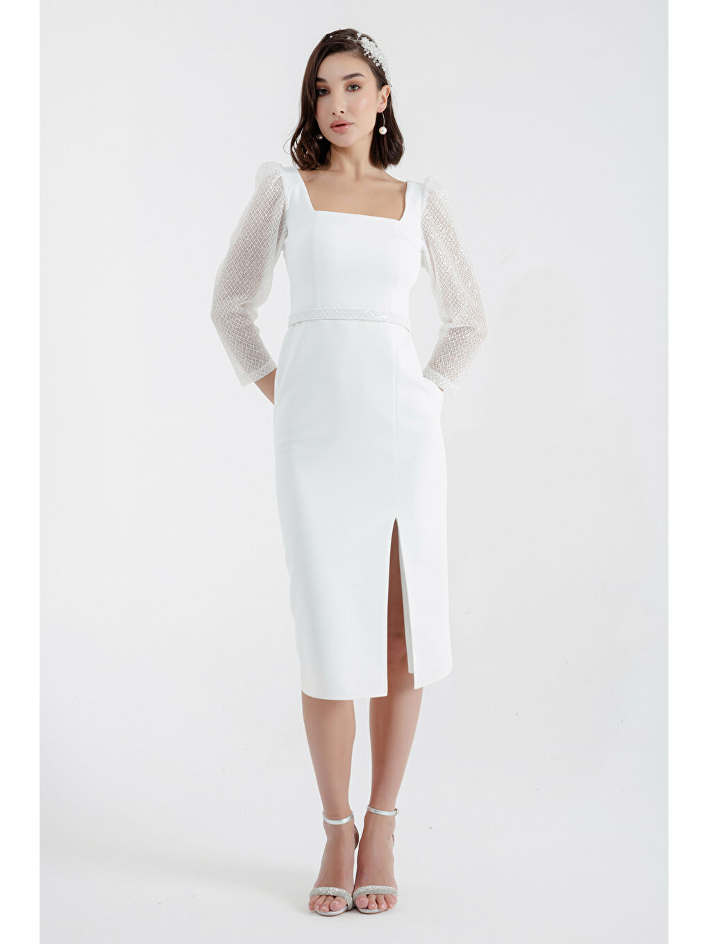 Kadın Beyaz Kare Yaka Kemerli Midi Abiye