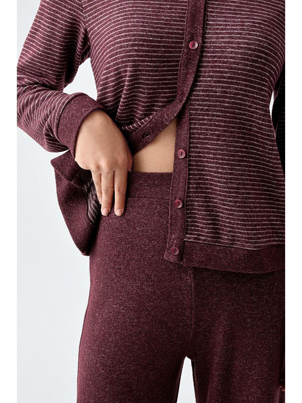 Bordo Uzun Kollu Düğmeli Esnek Yumuşak Dokulu Viskoz Pijama Takım 18204-3
