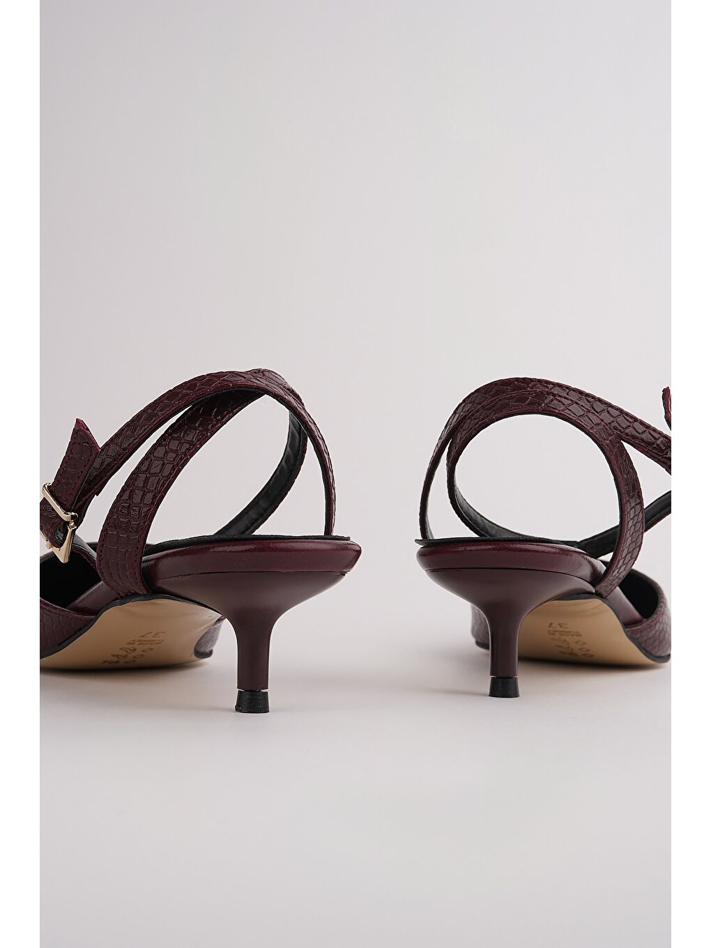 Bordo KİCK Kadın Kroko Desenli Sivri Burun İnce Topuklu Bilekten Bağlamalı Ayakkabı-4