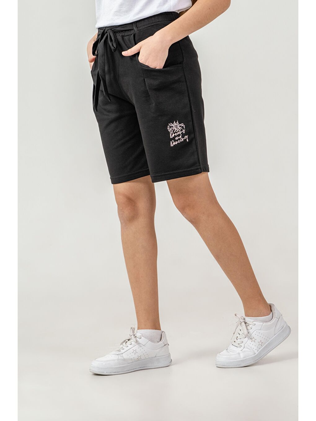 Siyah Kemer Fiyonk Kurdeleli Dreams Nakışlı Kız Çocuk Şort-3