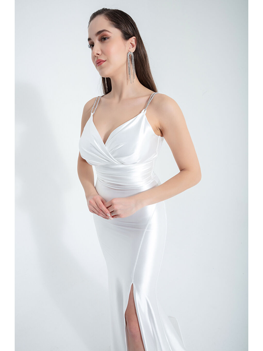 Kadın Beyaz Taş Askılı Uzun Abiye Elbise-2