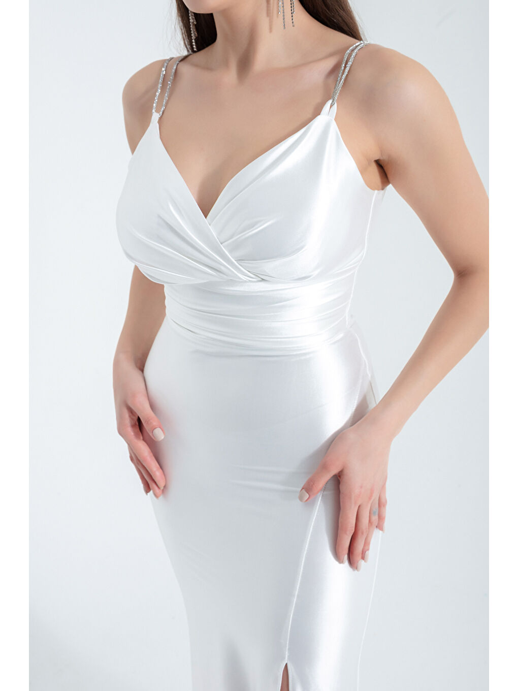 Kadın Beyaz Taş Askılı Uzun Abiye Elbise-3