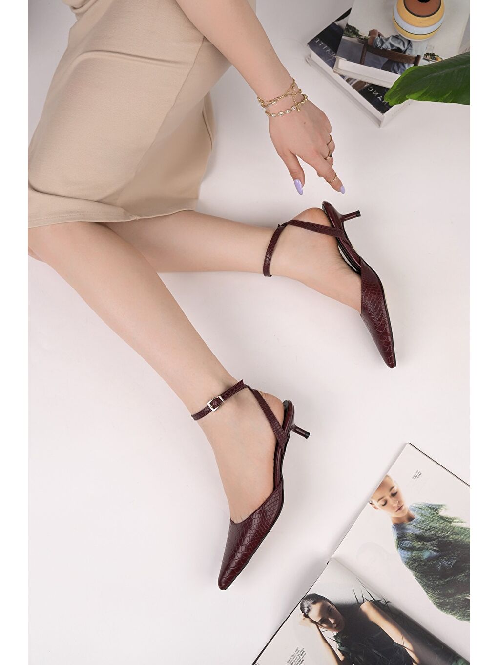 Bordo KİCK Kadın Kroko Desenli Sivri Burun İnce Topuklu Bilekten Bağlamalı Ayakkabı-5