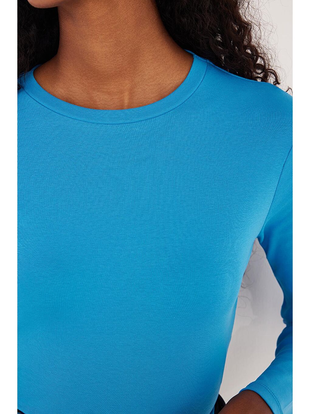 Kadın Slim Fit Pamuklu Uzun Kol Düz Bisiklet Yaka Mavi Bluz-2