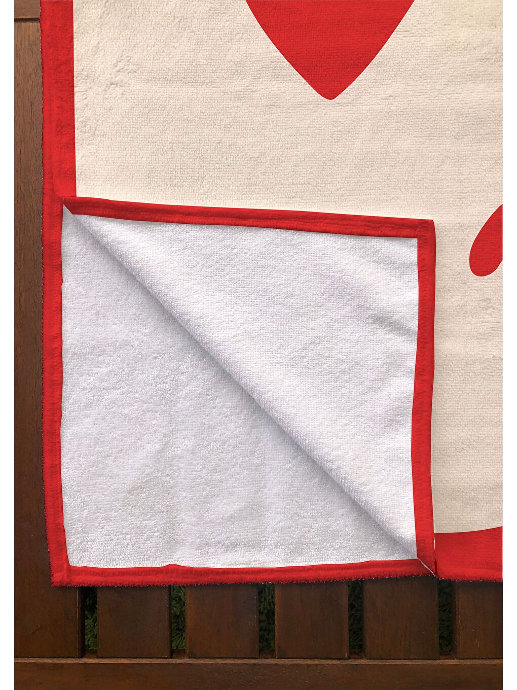 Karışık Renkli Kalp Desenli Havlu 75x150 cm   Plaj   Banyo Kullanımına Uygun   Hızlı Kuruyan Yumuşak Kumaş-1