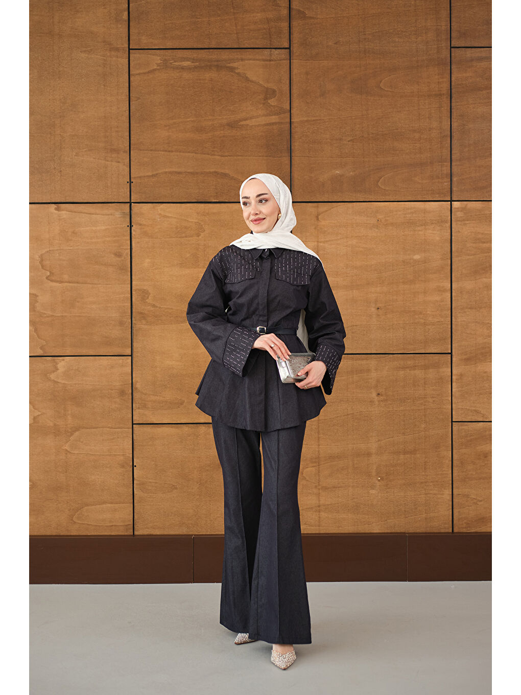 Kadın Sıra Boncuk Detaylı Pileli Takım Lacivert-3