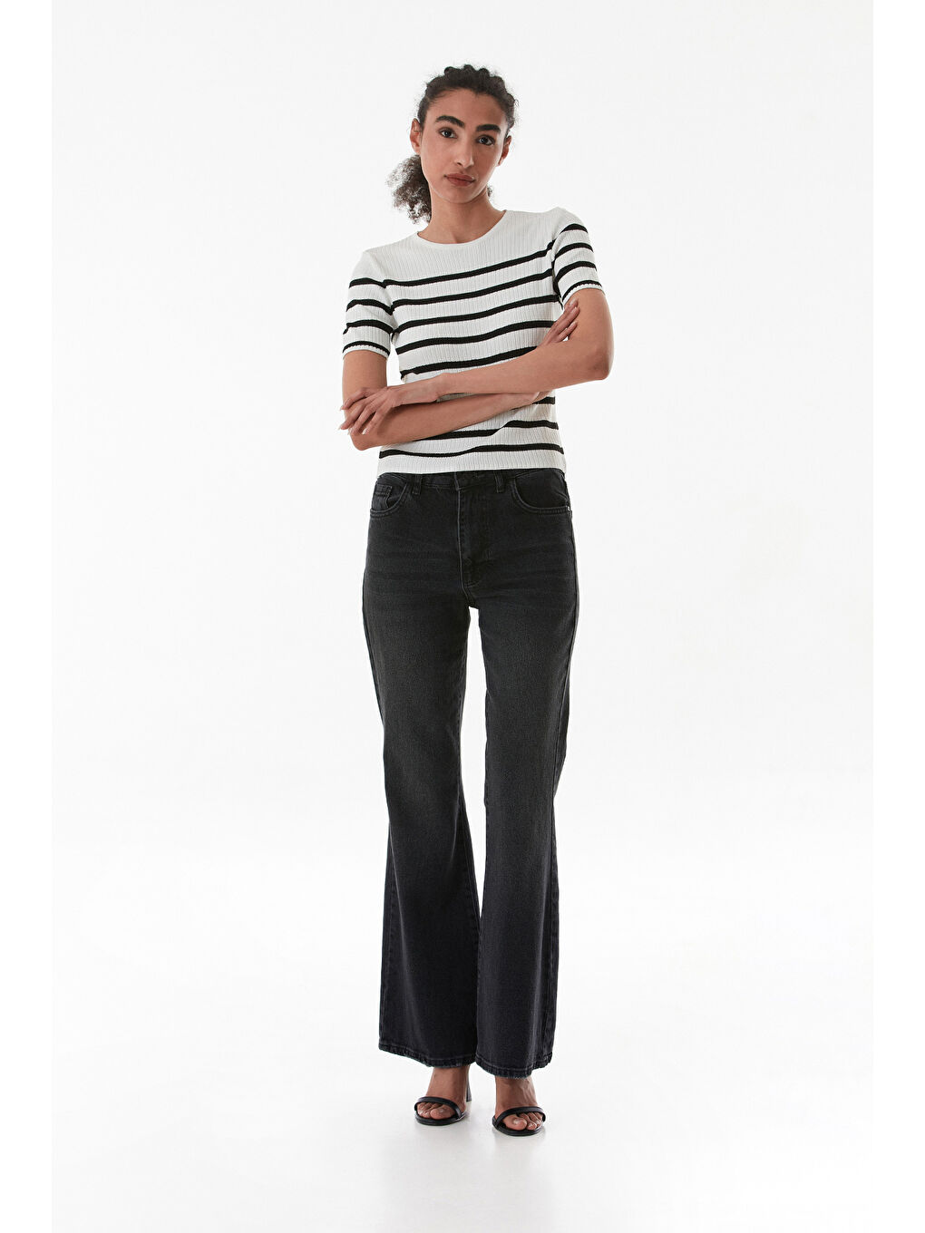 Beyaz Çizgili Fitilli Bisiklet Yaka Triko Bluz-1