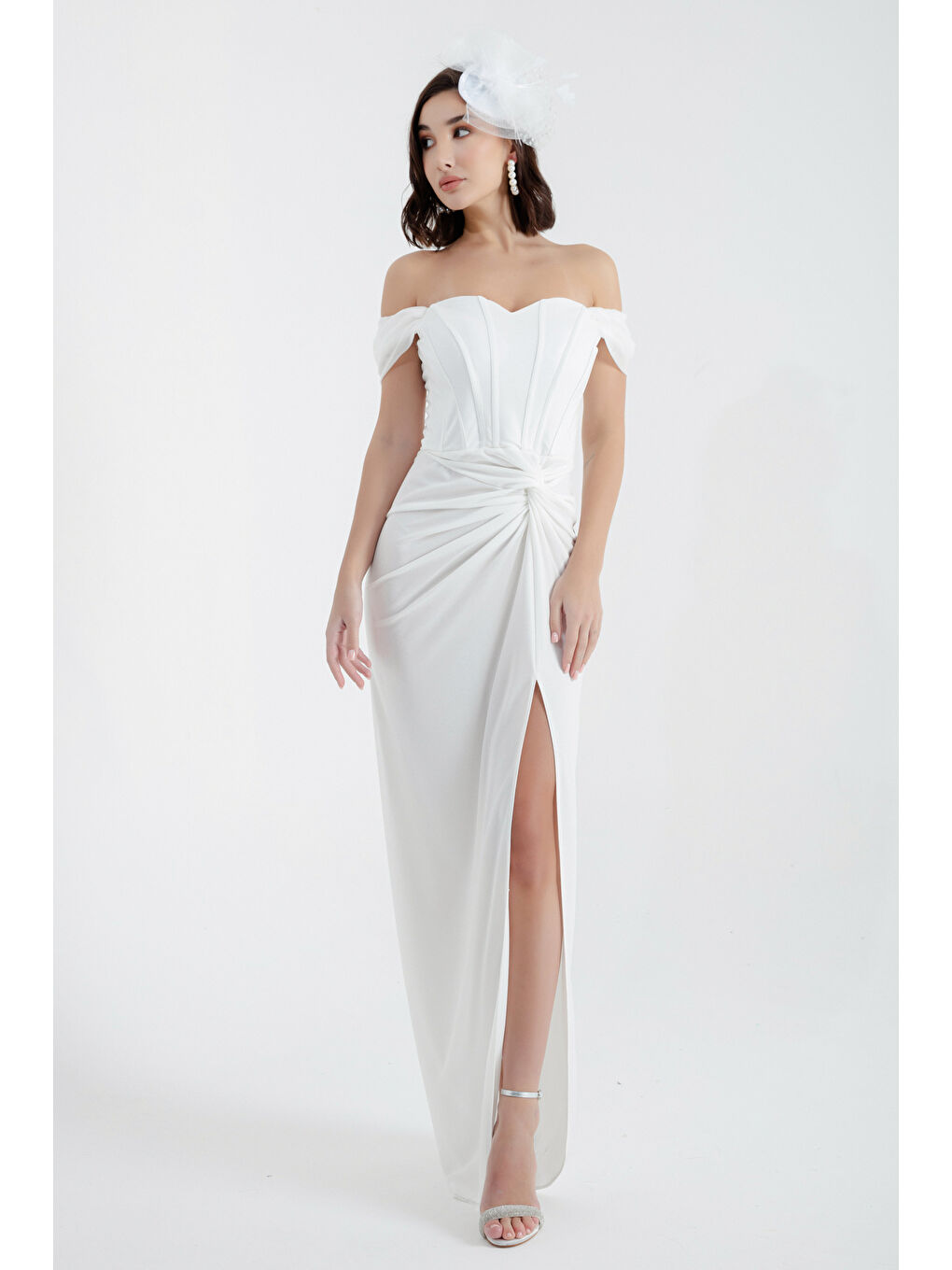 Kadın Beyaz Kruvaze Astarlı Korse Detaylı Uzun Simli Abiye-2