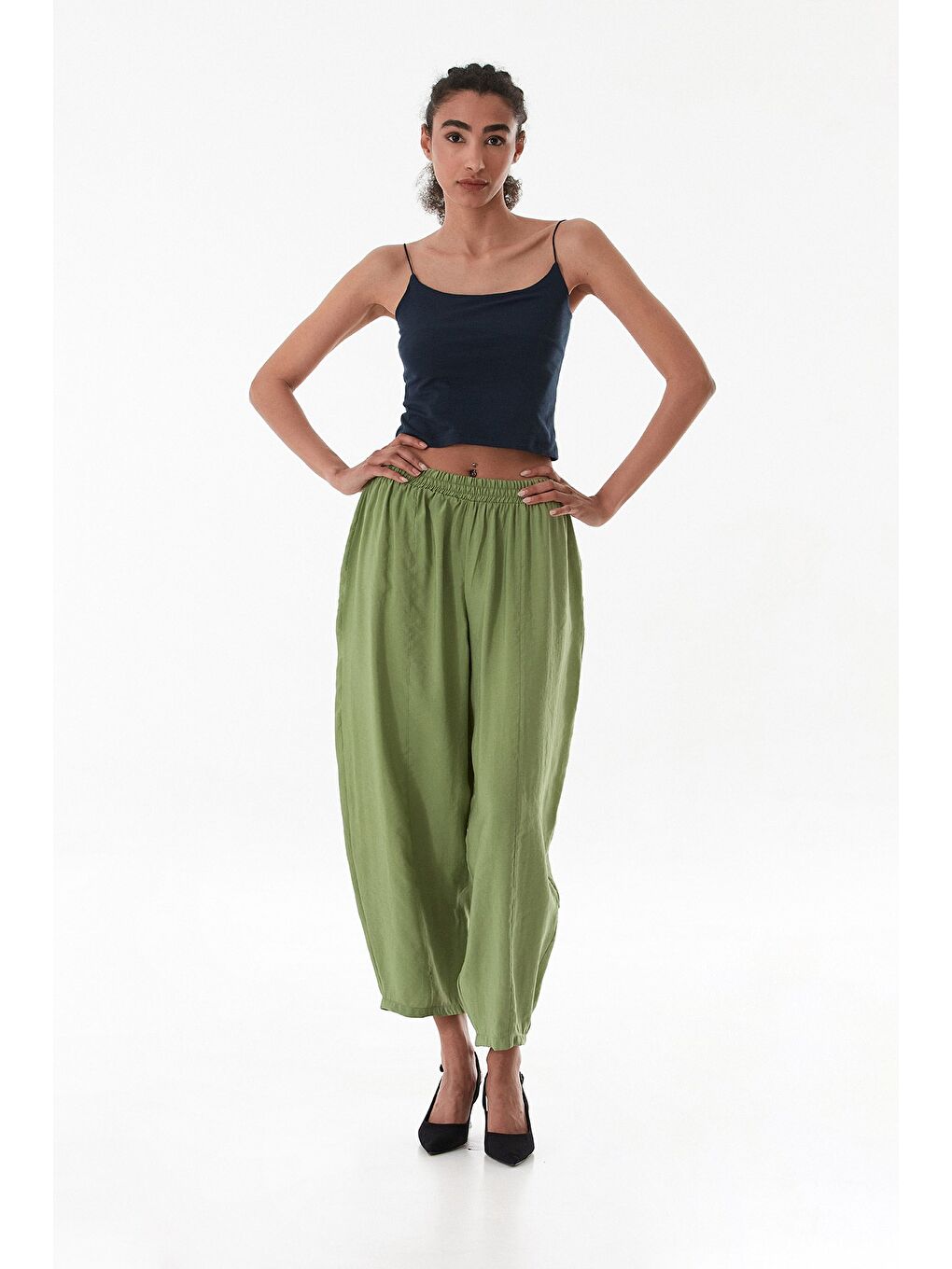 Yeşil Beli Lastikli Çimalı Ayrobin Kumaş Şalvar Pantolon-2
