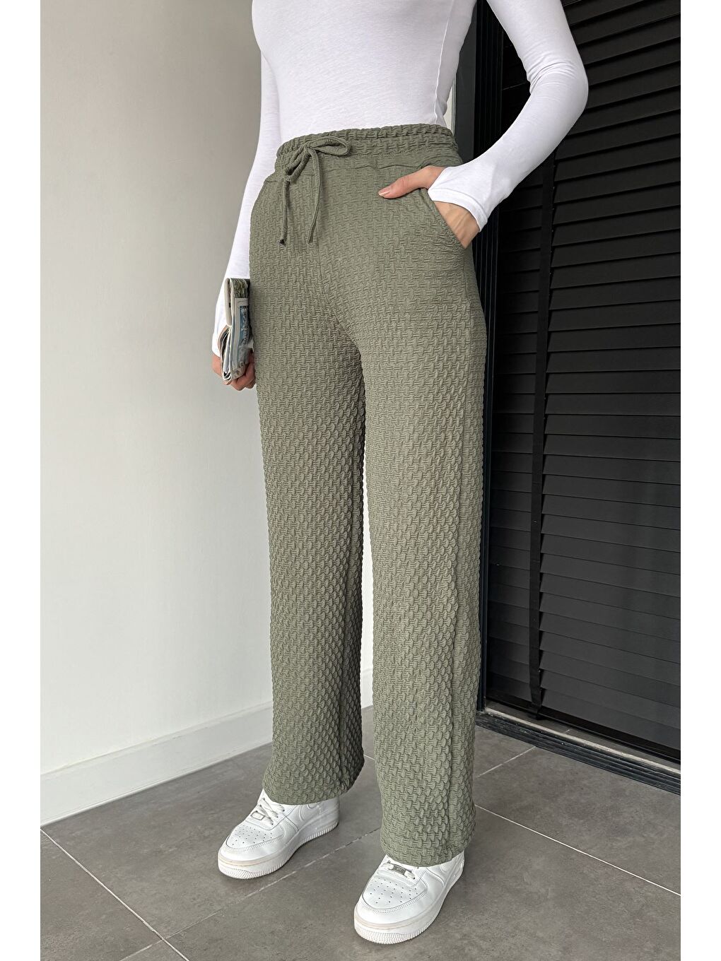 Haki Kadın Bel Lastikli Yüksek Bel Kendinden Desenli Pantolon