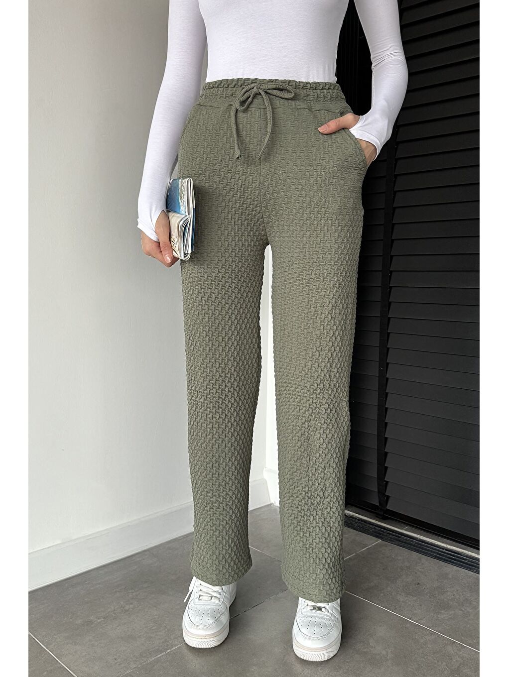 Haki Kadın Bel Lastikli Yüksek Bel Kendinden Desenli Pantolon-1