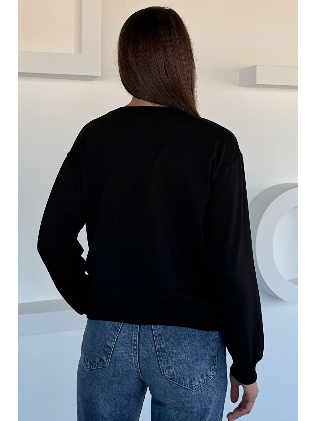 Siyah Kadın Bisiklet Yaka Baskılı Taş İşlemeli Sweatshirt-3