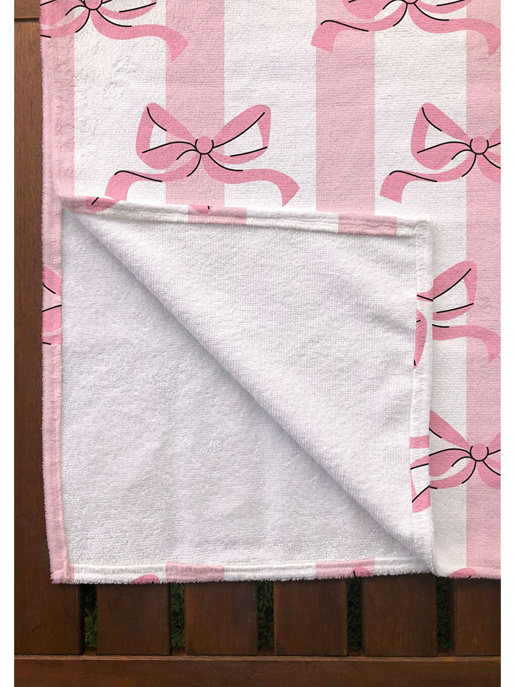 Karışık Renkli Fiyonk Desenli Havlu 75x150 cm   Plaj   Banyo Kullanımına Uygun   Hızlı Kuruyan Yumuşak Kumaş-1