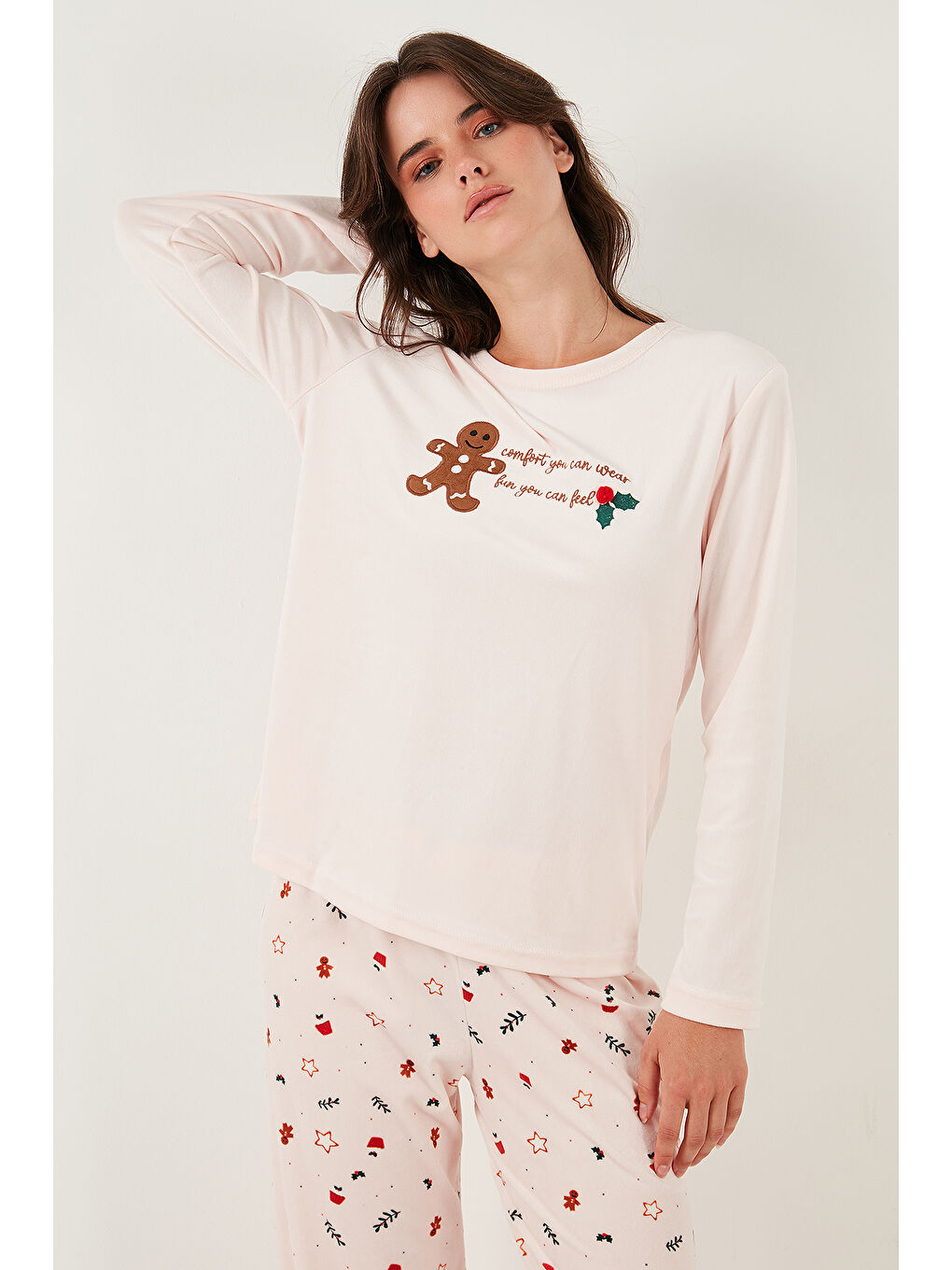 Pembe Desenli Regular Fit Bisiklet Yaka Uzun Kollu Kadın Pijama Takımı 65713312-4