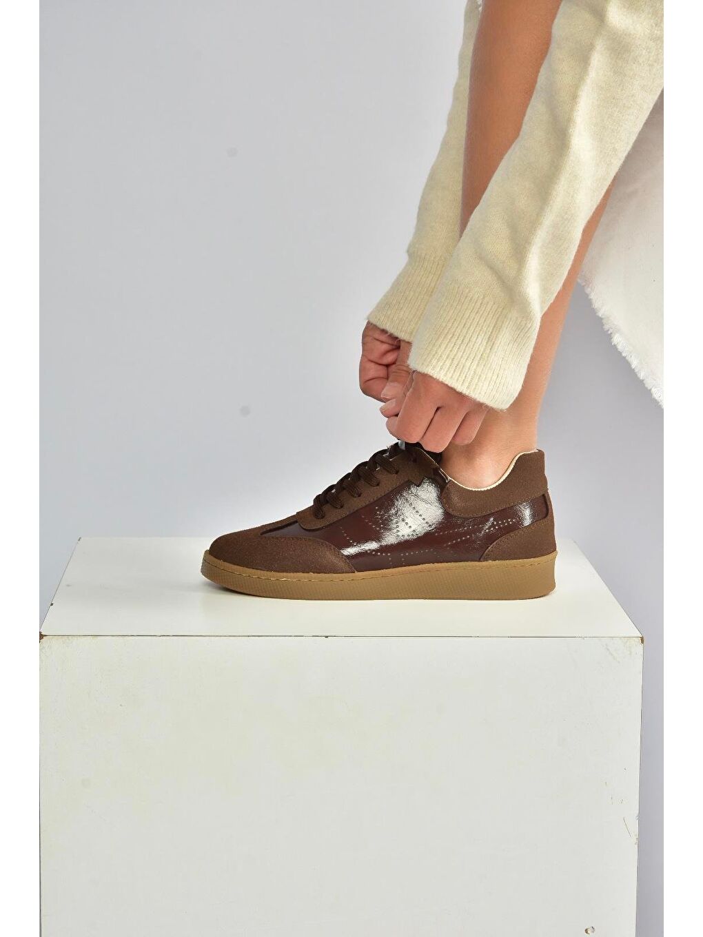 Kahverengi Kadın Spor V820104802-1