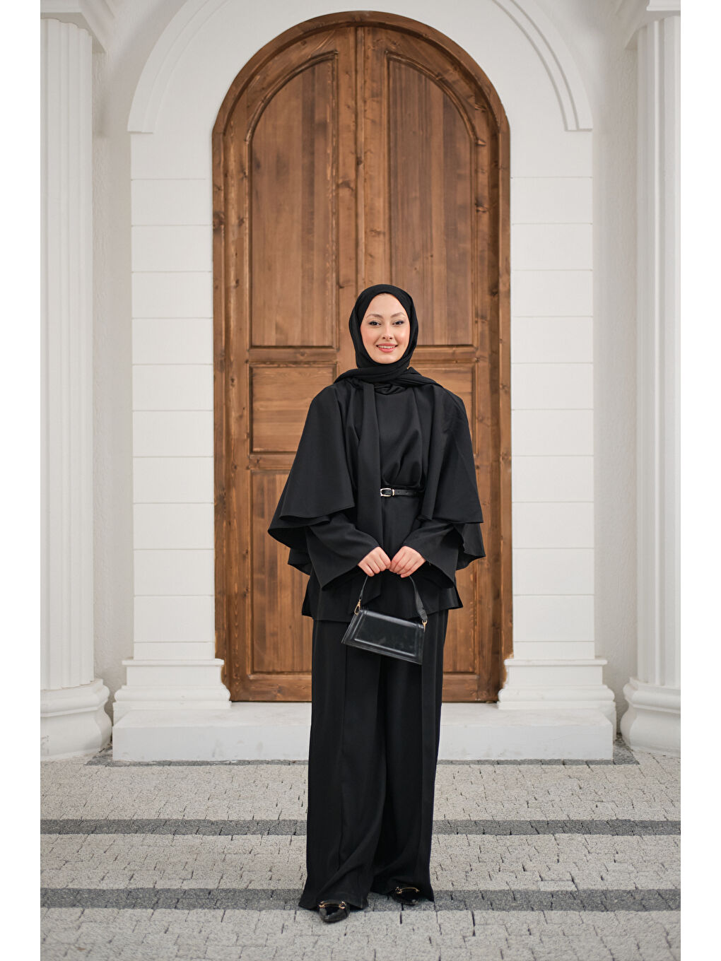 Kadın Önü Pile Detay Kemerli Takım Siyah-2