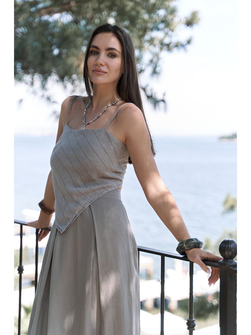 Bej Kita Üçgen Detay Çizgili Vizon Keten Crop-2