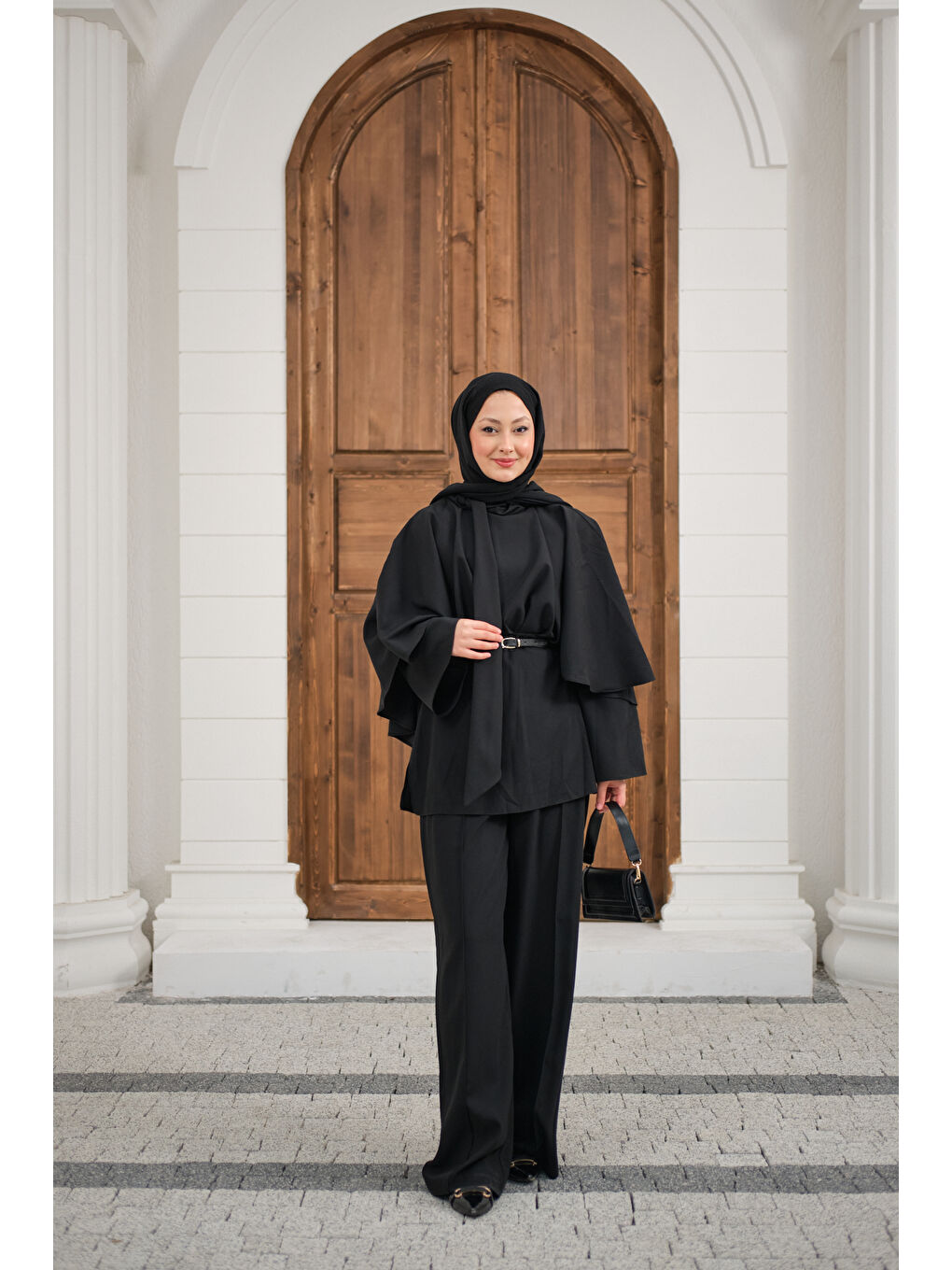 Kadın Önü Pile Detay Kemerli Takım Siyah-3