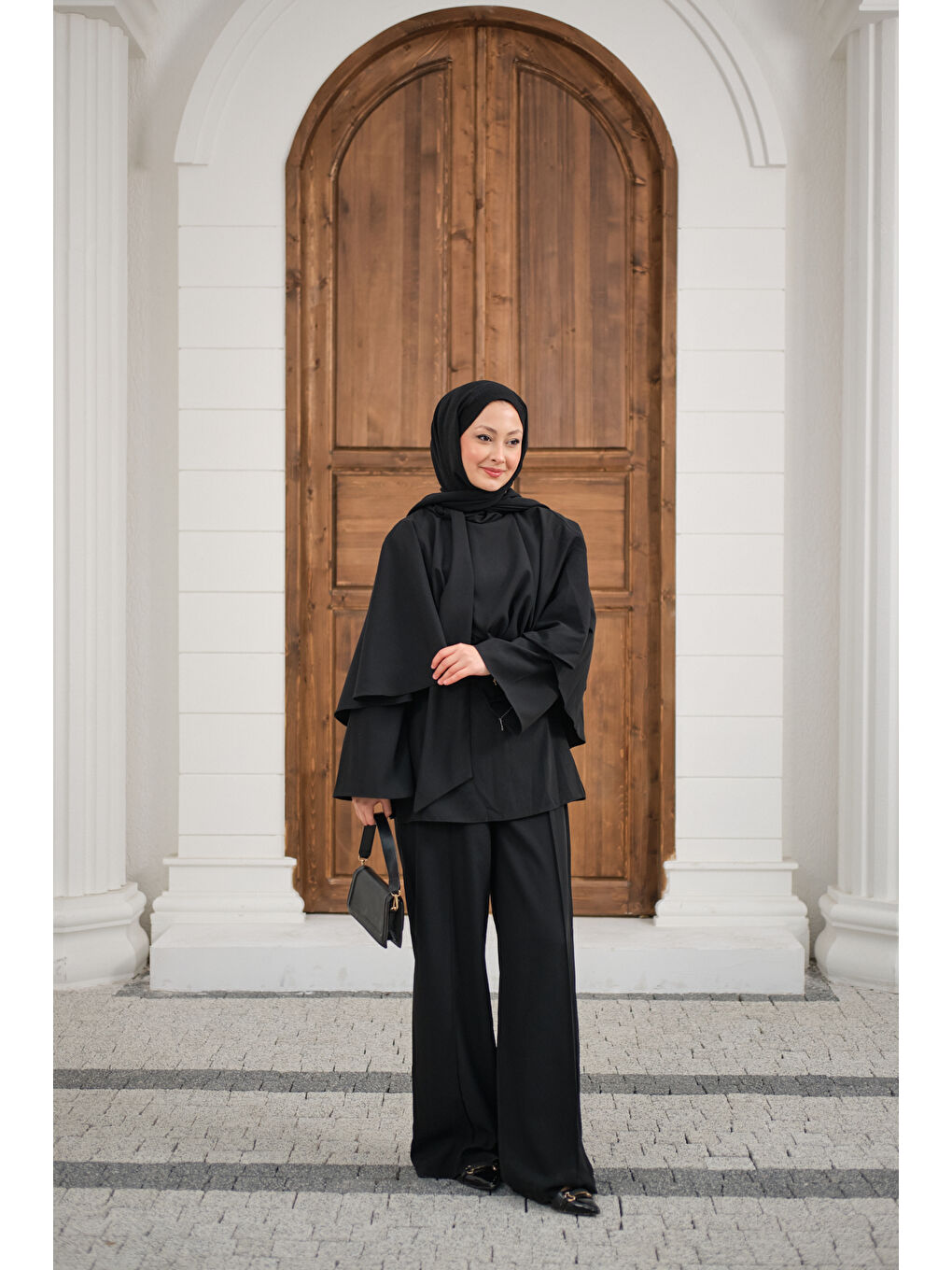 Kadın Önü Pile Detay Kemerli Takım Siyah-4