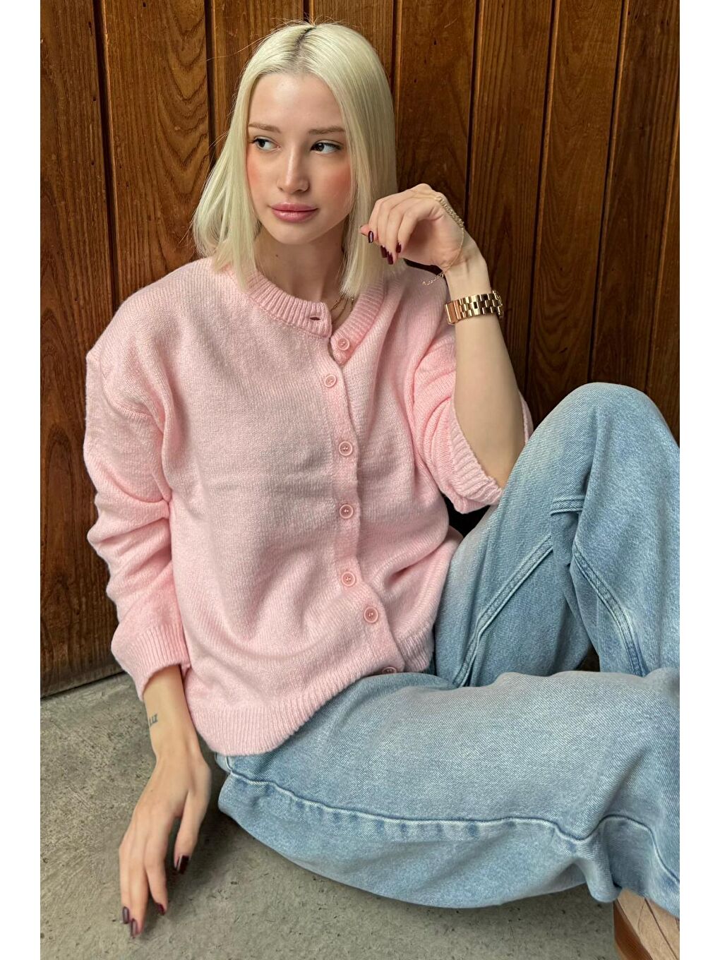 Pembe Rahat Kalıp Düğmeli Triko Kadın Hırka Mg2552-1