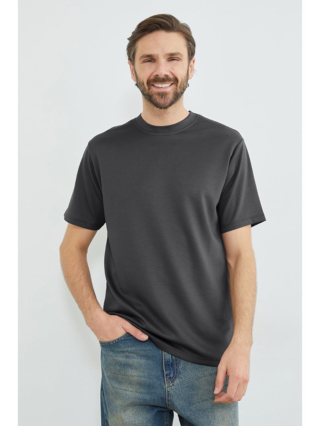 Gri Basic Bisiklet Yaka Modal Tişört