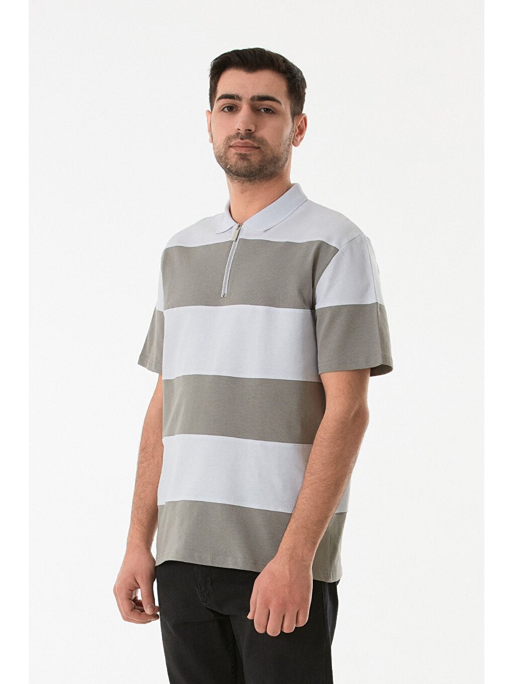 Gri Yarım Fermuarlı Polo Yaka Renk Bloklu Tişört